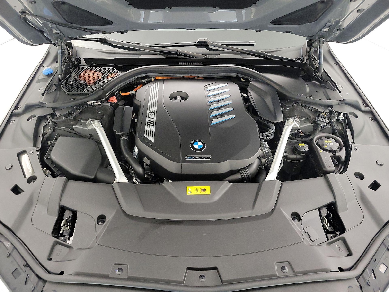 2022 BMW 7 Series 745e - Photo 24