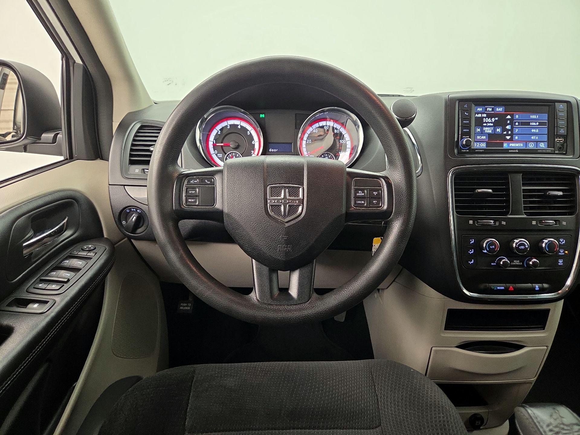 Thumbnail: 2019 Dodge Grand Caravan - 10