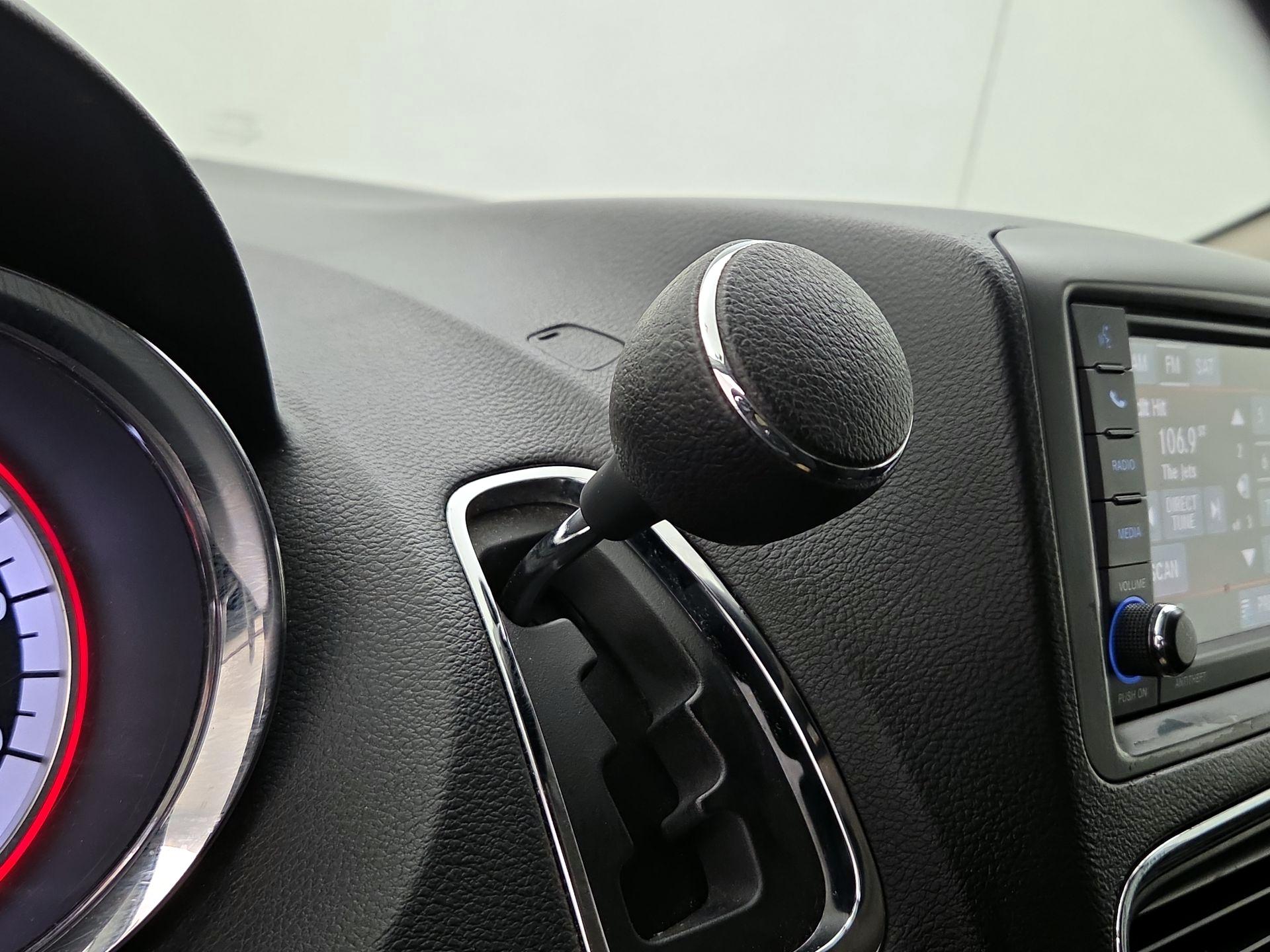 Thumbnail: 2019 Dodge Grand Caravan - 17