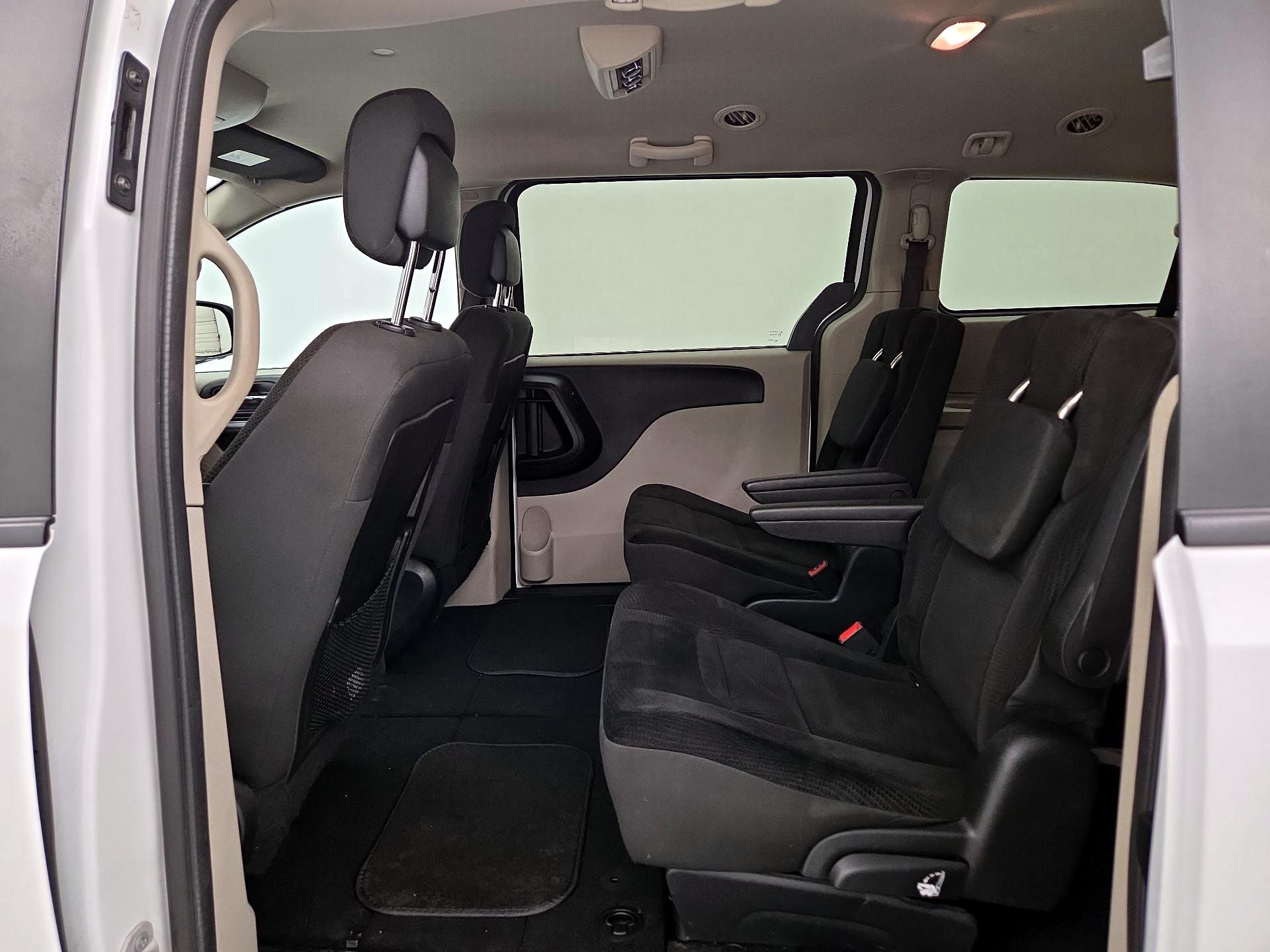 Thumbnail: 2019 Dodge Grand Caravan - 19