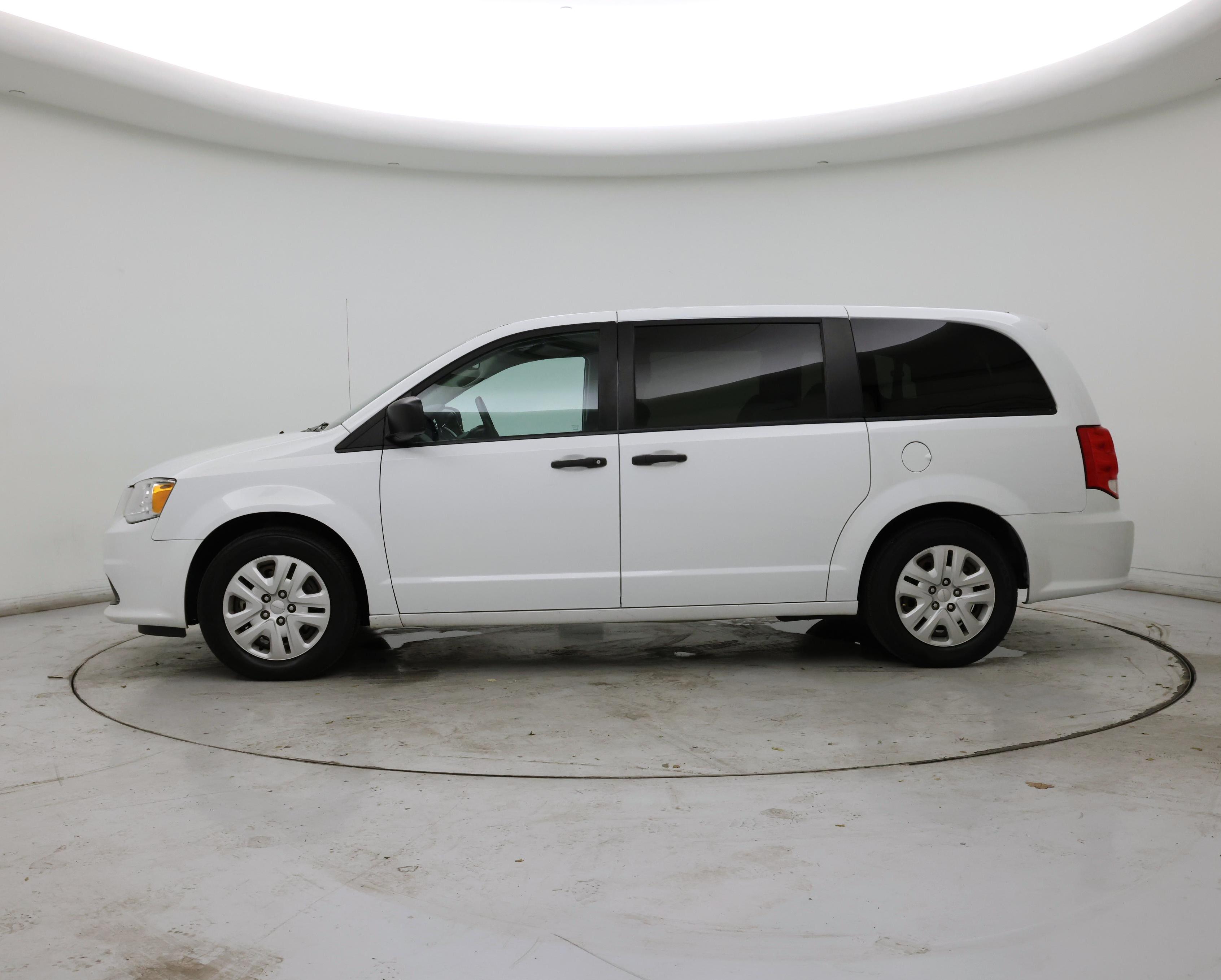 Thumbnail: 2019 Dodge Grand Caravan - 3