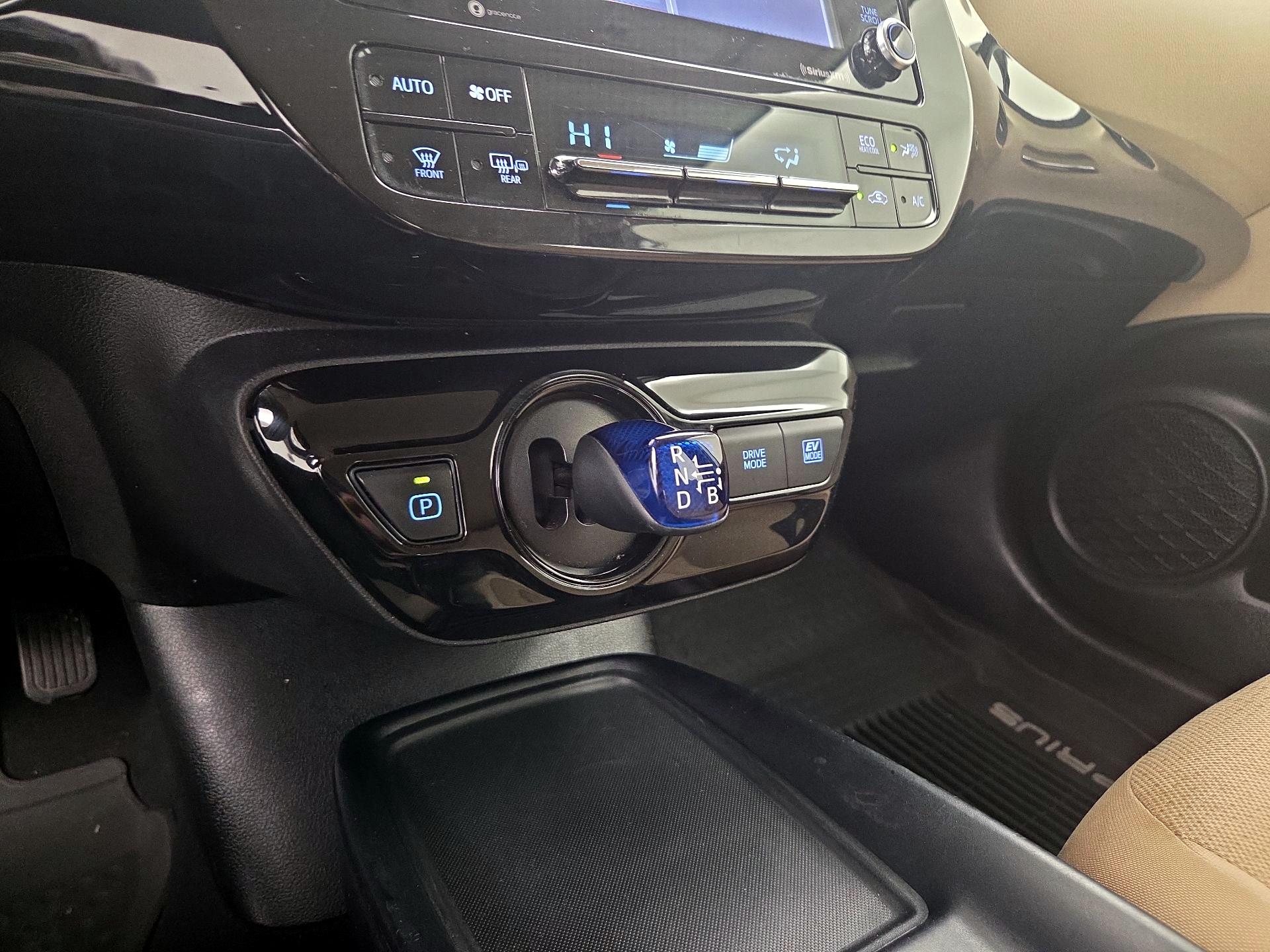 Thumbnail: 2021 Toyota Prius - 17