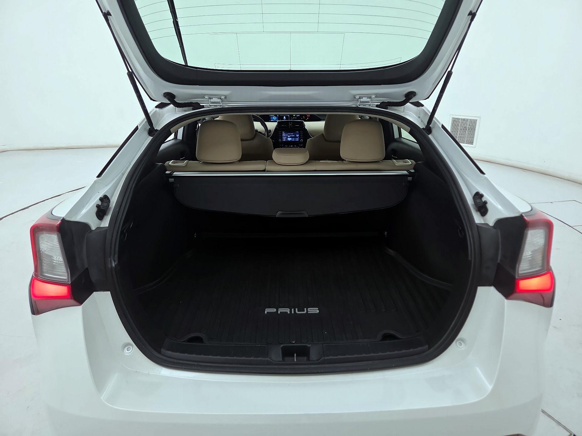 Thumbnail: 2021 Toyota Prius - 20