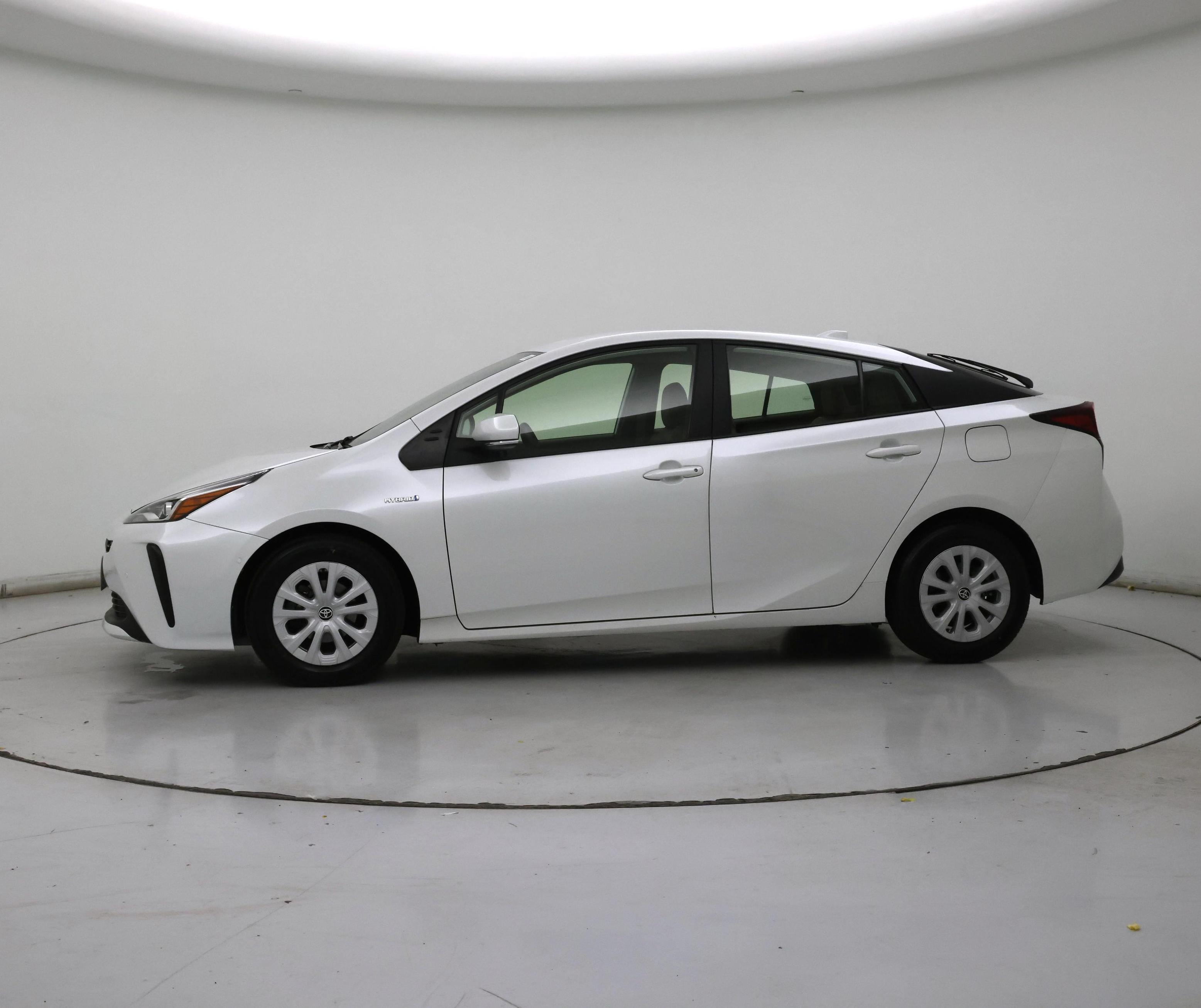 Thumbnail: 2021 Toyota Prius - 3