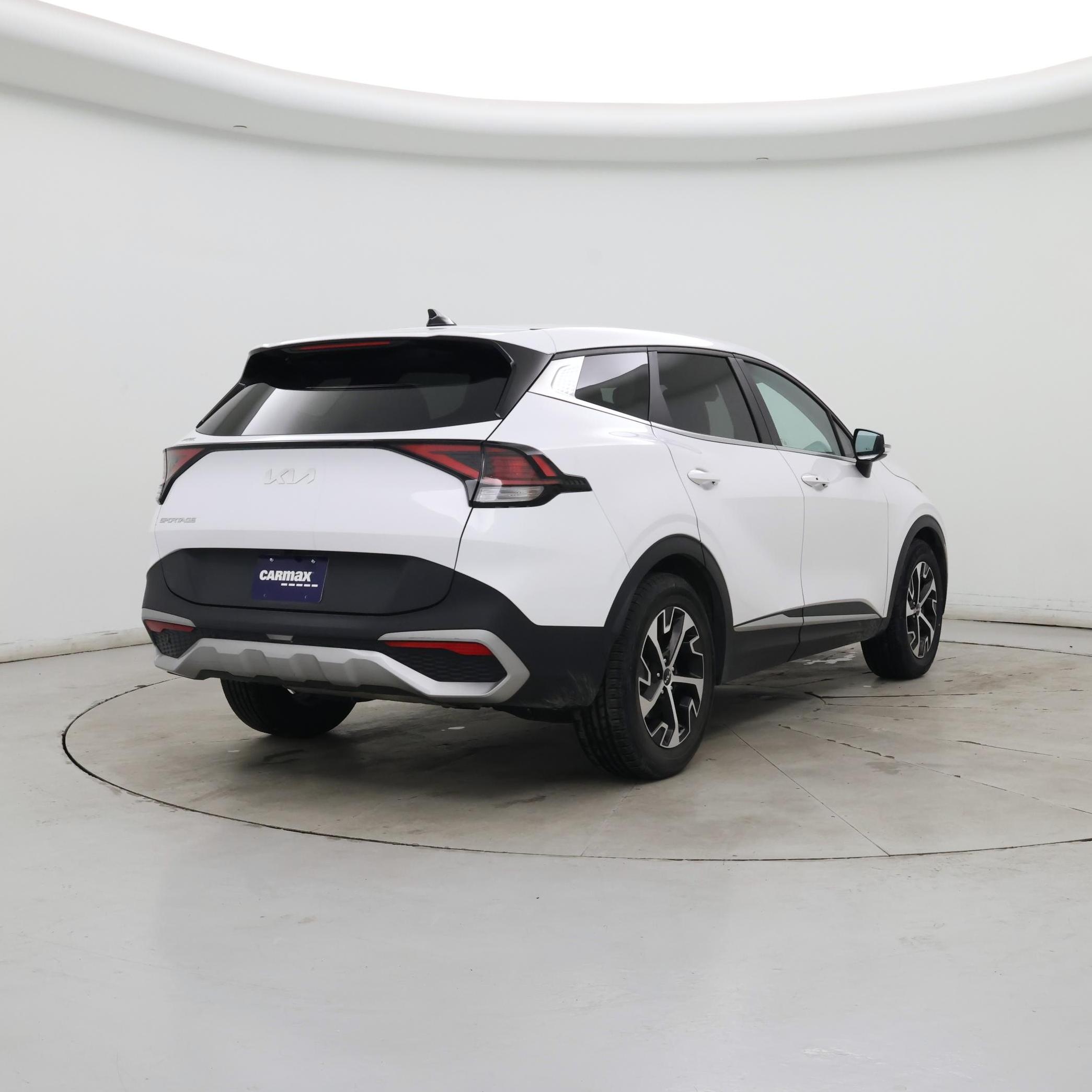 Thumbnail: 2023 Kia Sportage - 8