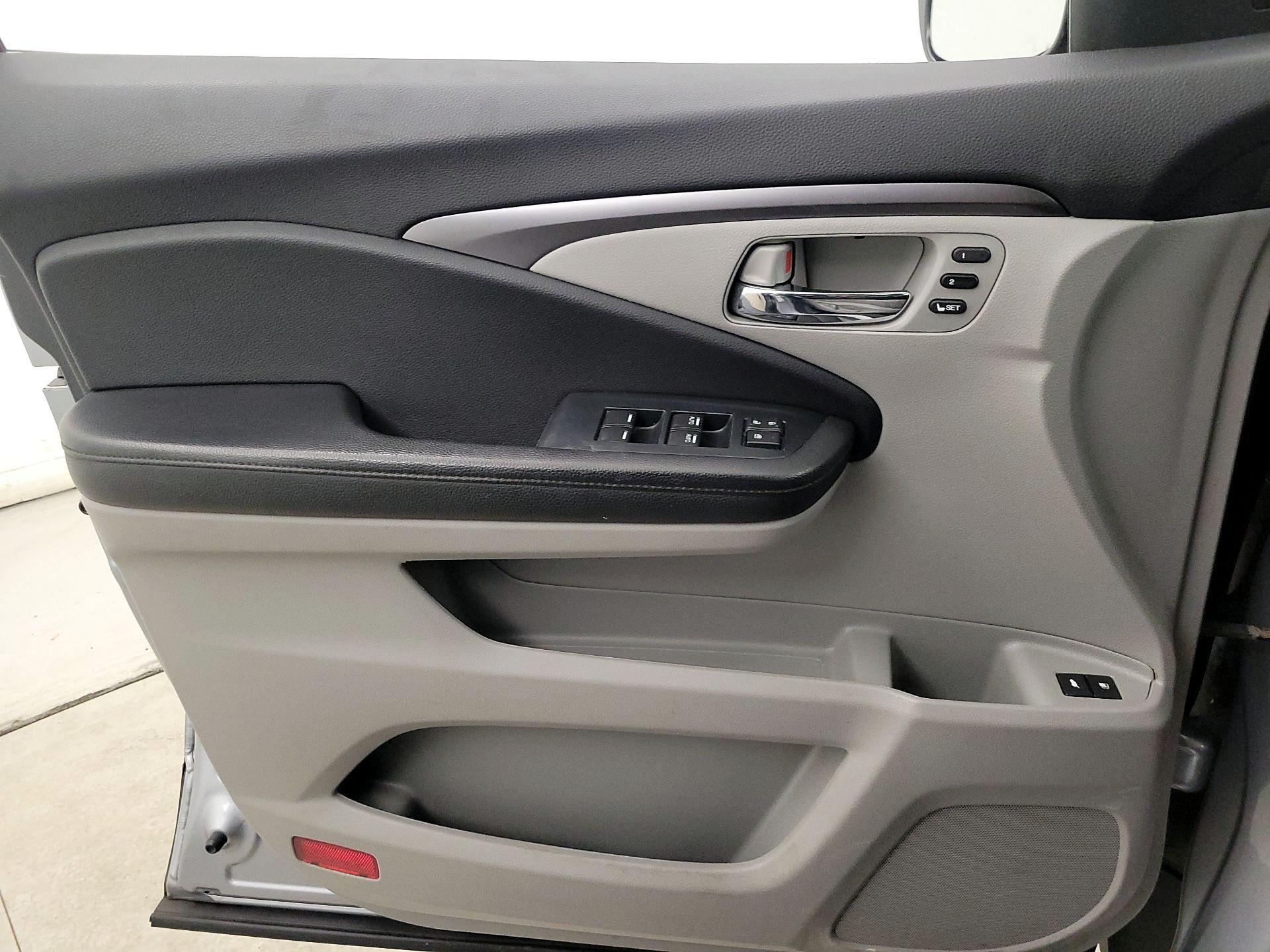 Thumbnail: 2022 Honda Pilot - 12