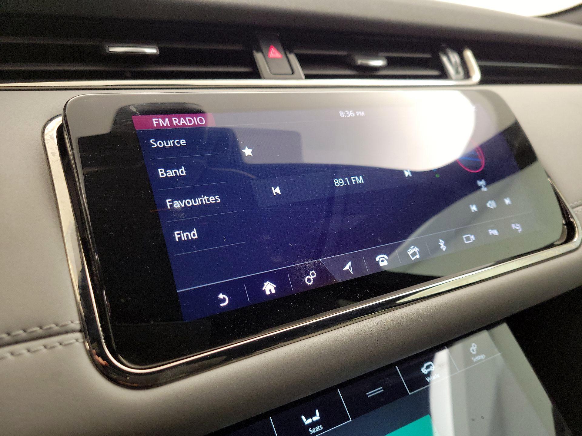 Thumbnail: 2020 Land Rover Range Rover Evoque - 16