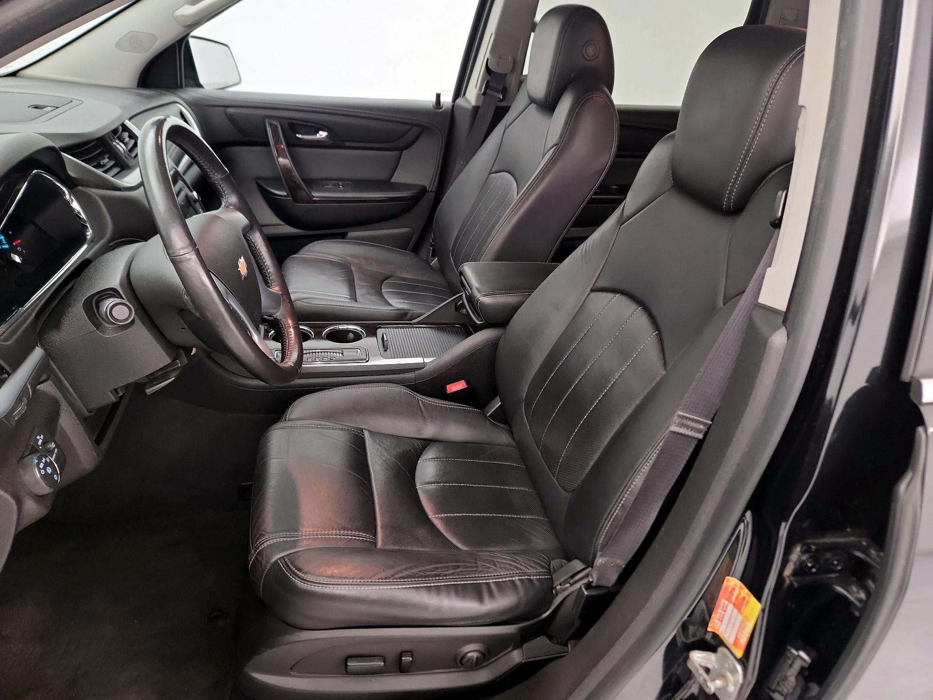 Thumbnail: 2015 Chevrolet Traverse - 11