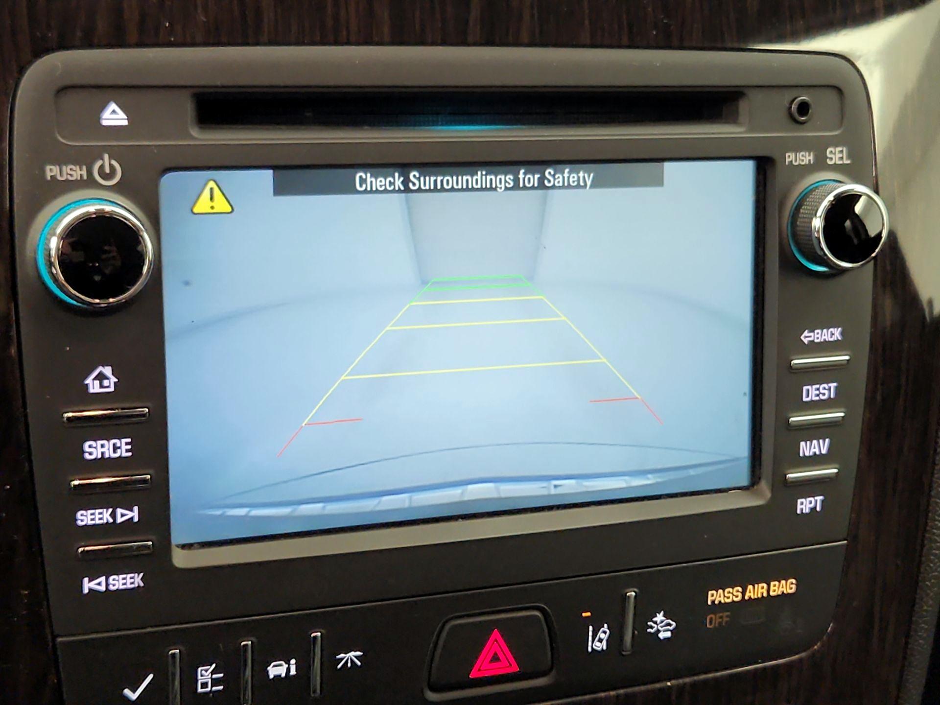 Thumbnail: 2015 Chevrolet Traverse - 15