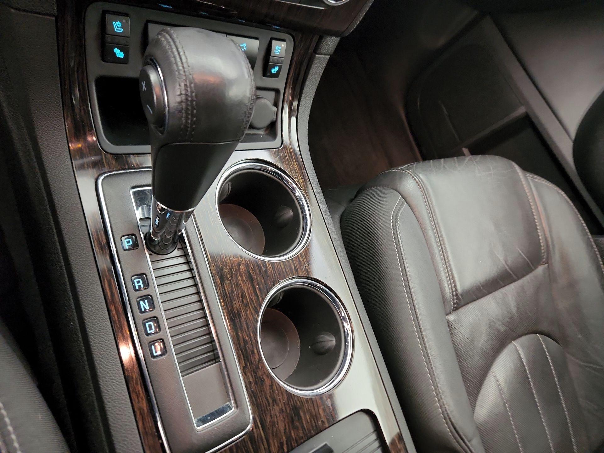 Thumbnail: 2015 Chevrolet Traverse - 18