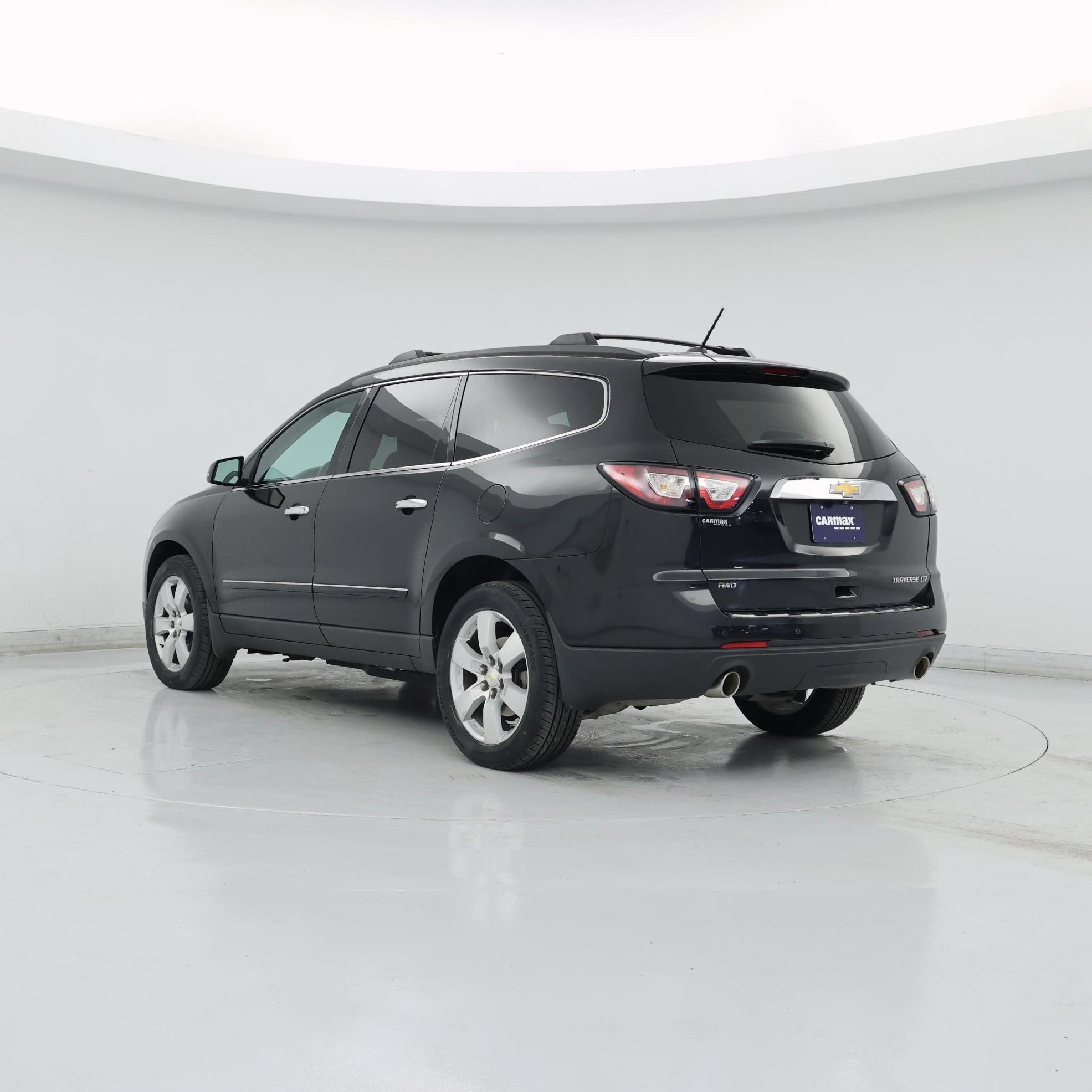 Thumbnail: 2015 Chevrolet Traverse - 2