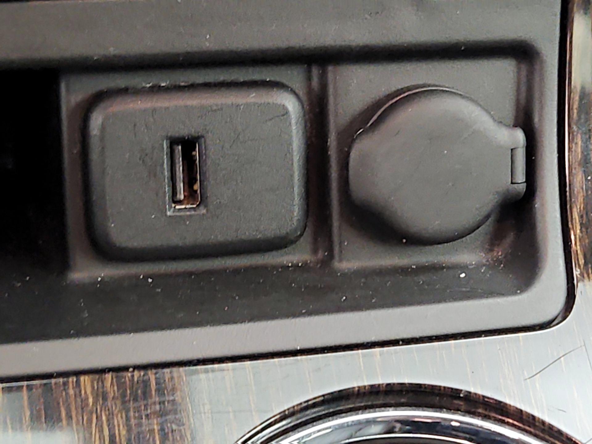 Thumbnail: 2015 Chevrolet Traverse - 19