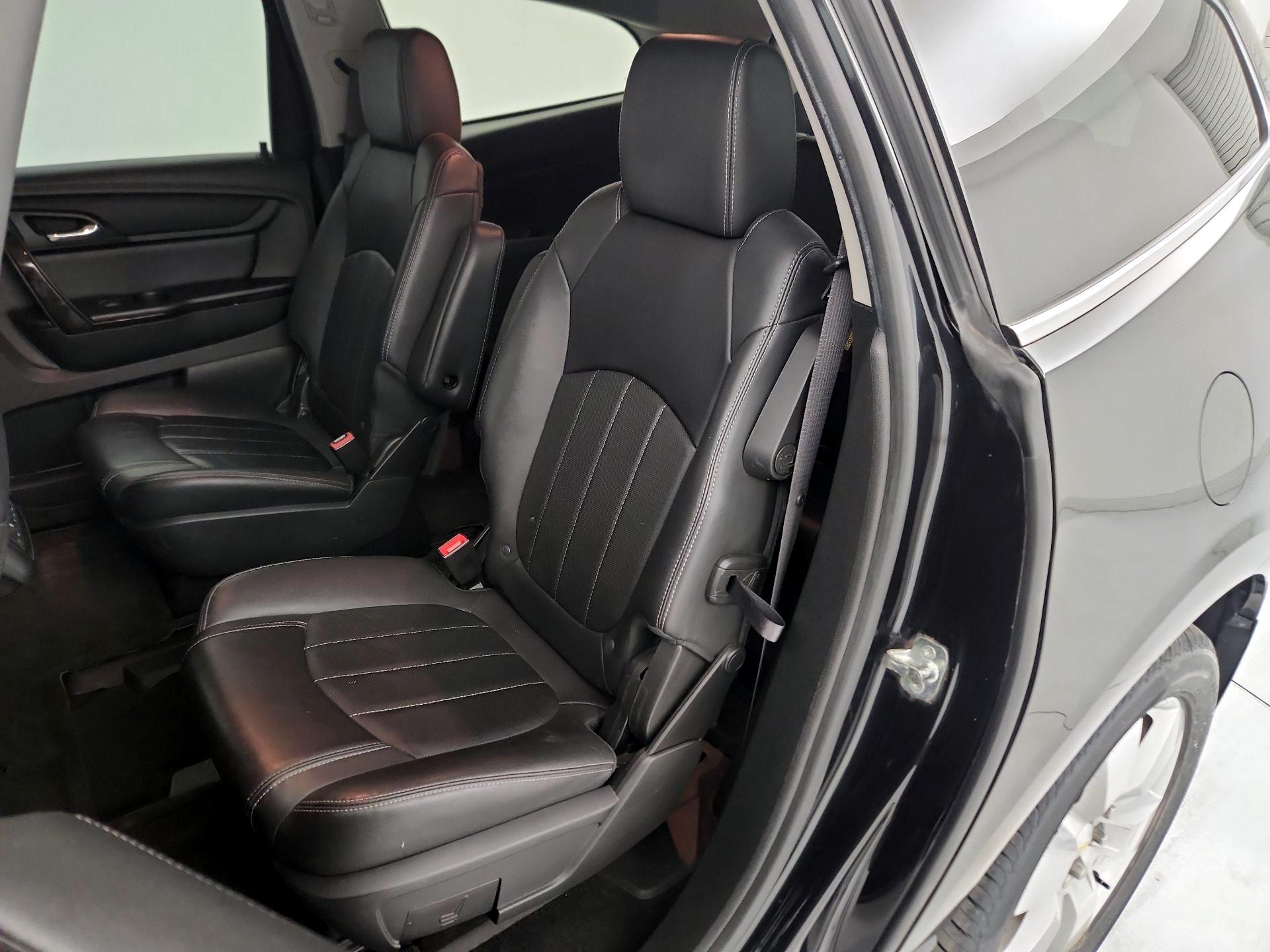 Thumbnail: 2015 Chevrolet Traverse - 20