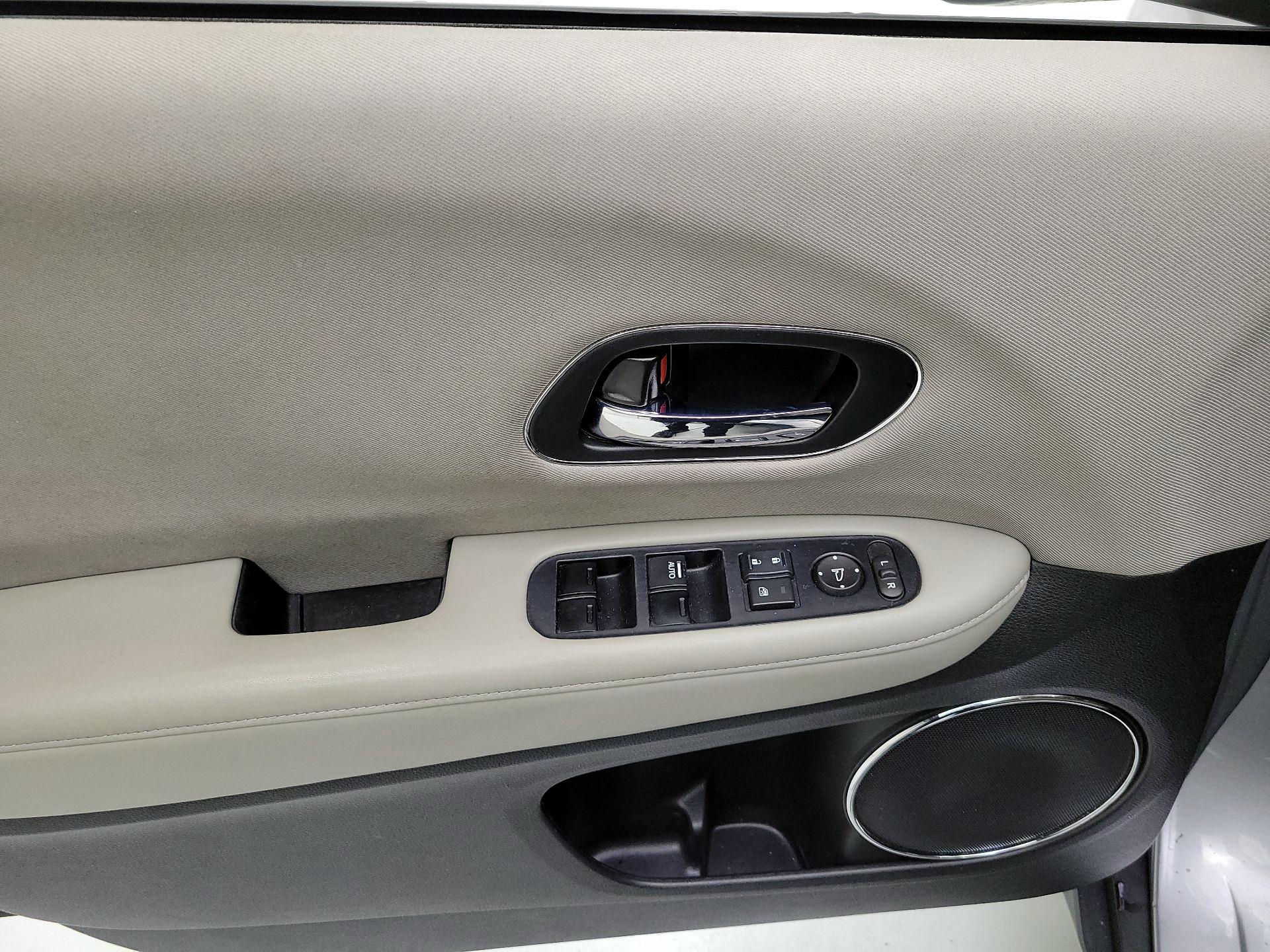 Thumbnail: 2018 Honda HR-V - 10