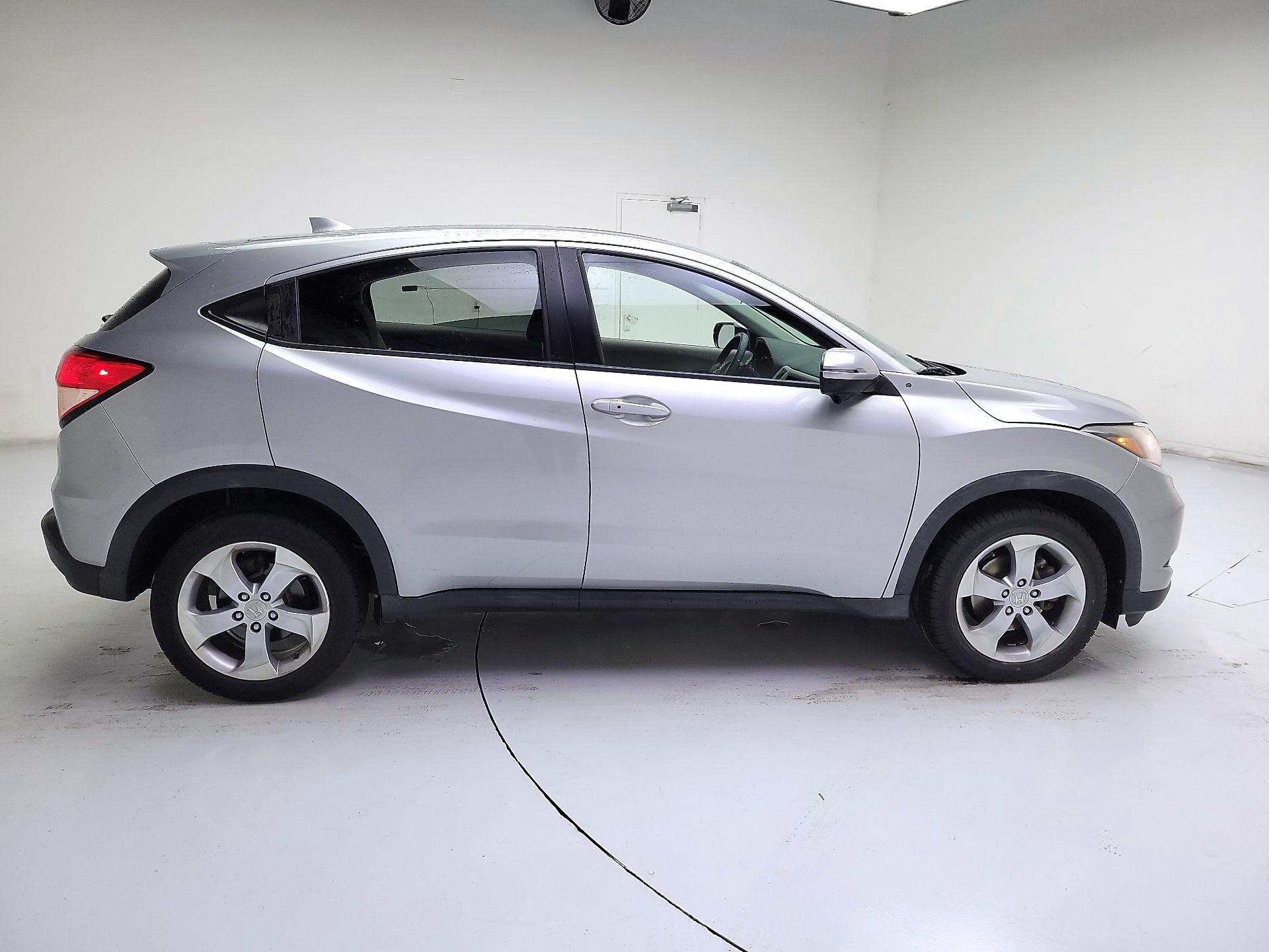 Thumbnail: 2018 Honda HR-V - 4