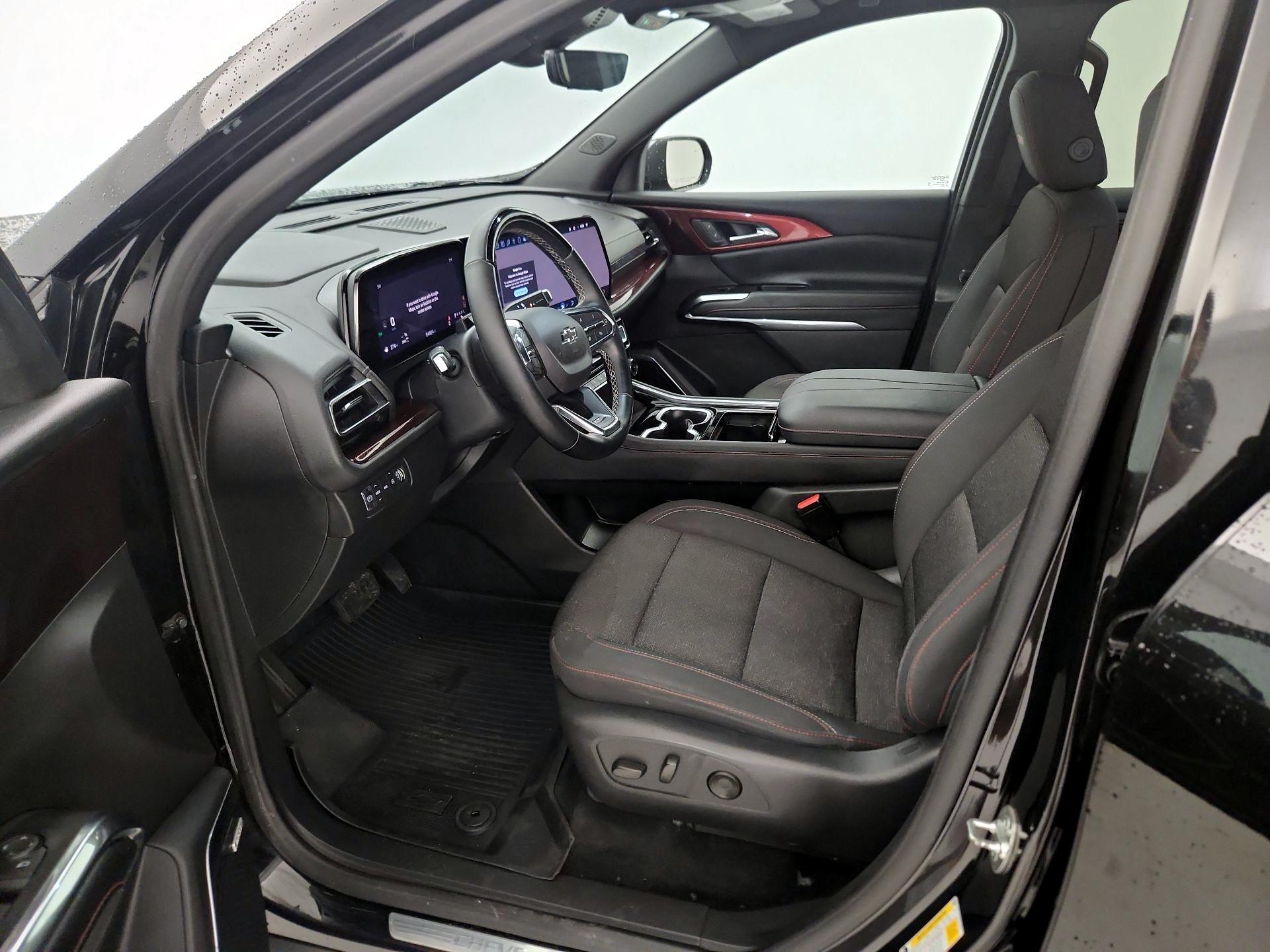 Thumbnail: 2024 Chevrolet Traverse - 11