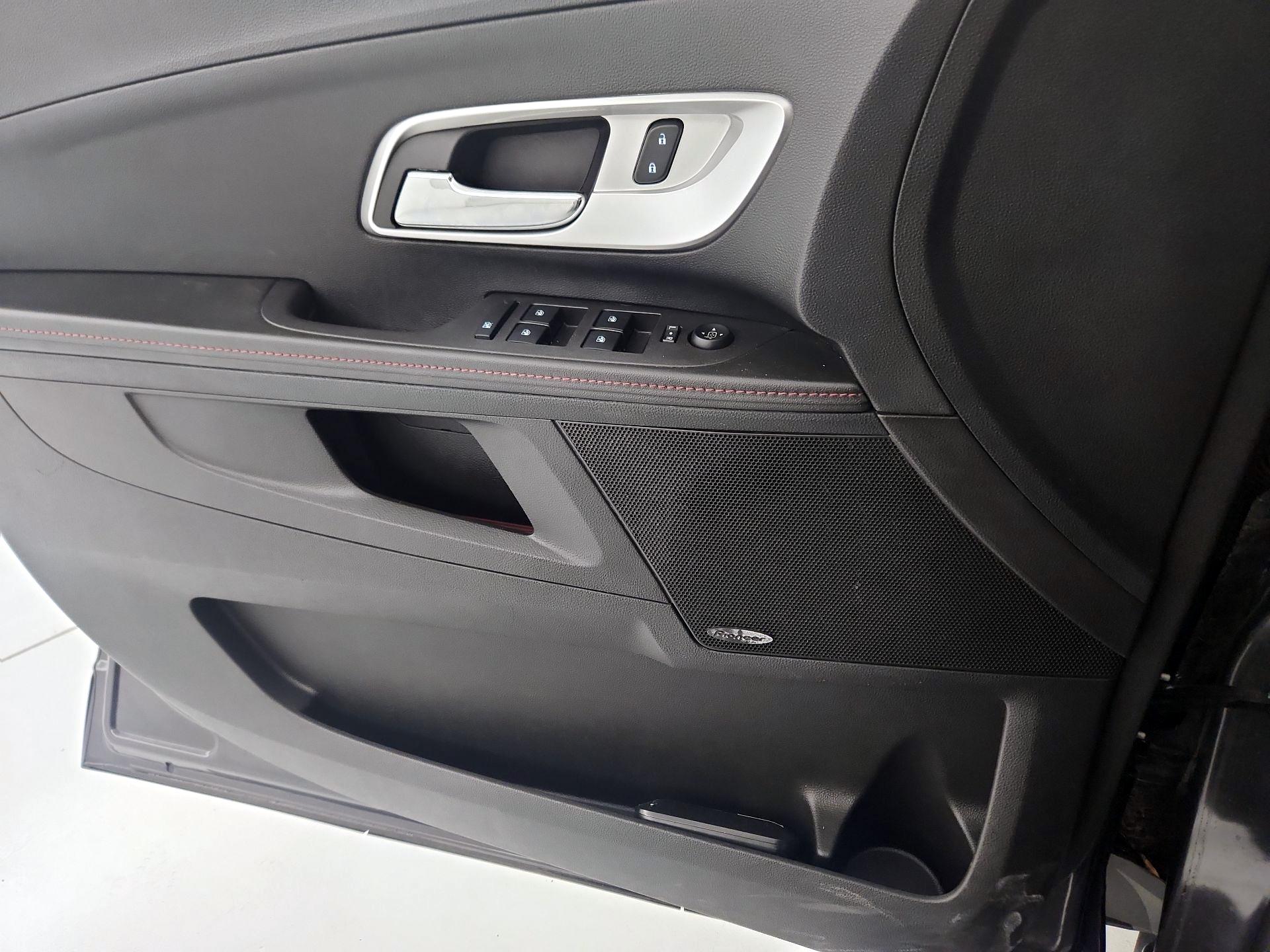 Thumbnail: 2015 Chevrolet Equinox - 12