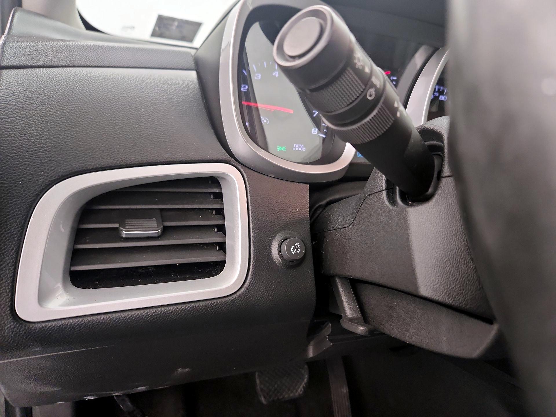 Thumbnail: 2015 Chevrolet Equinox - 13