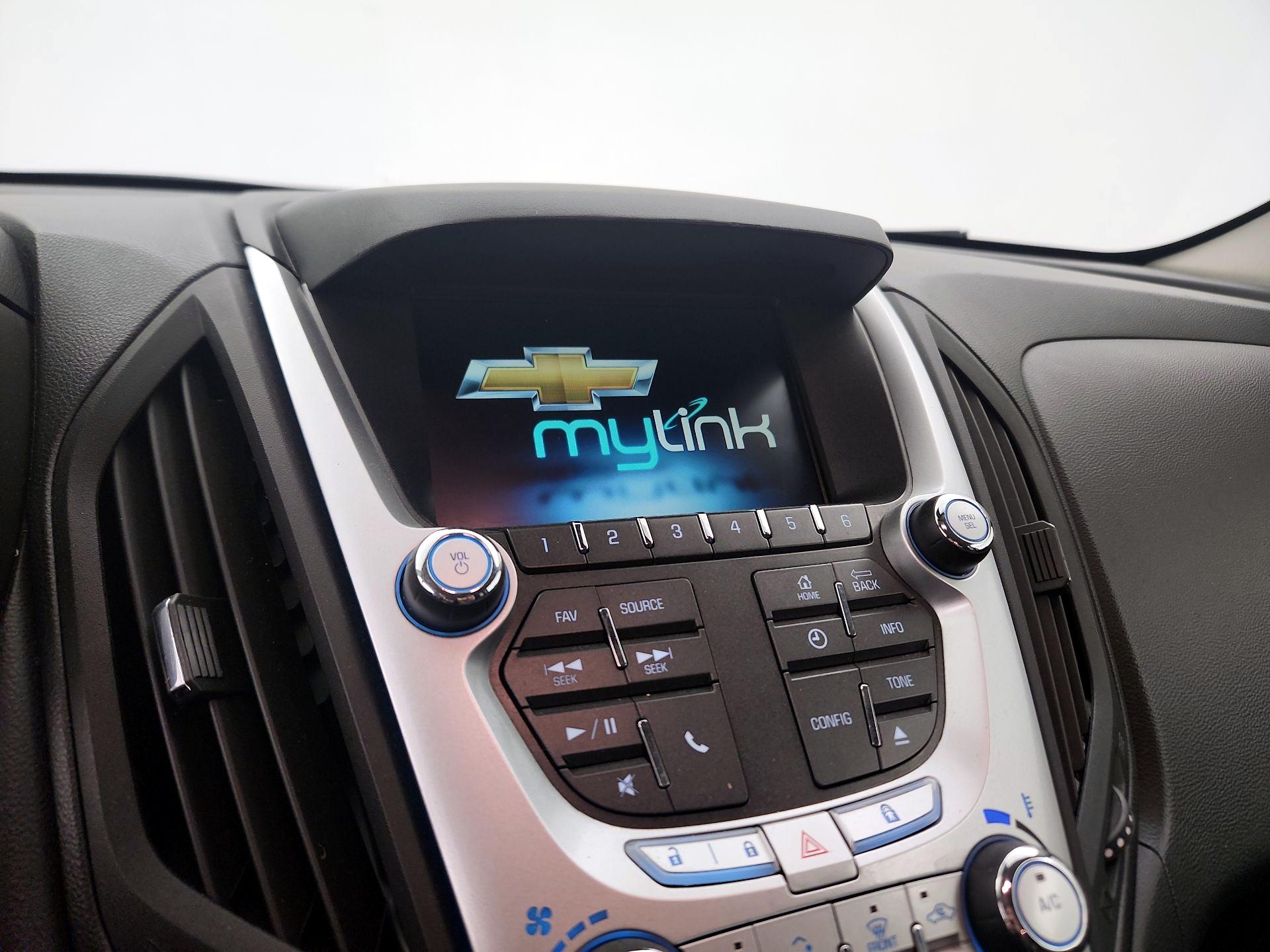 Thumbnail: 2015 Chevrolet Equinox - 15