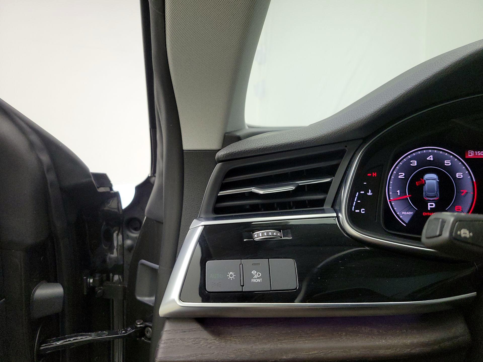 Thumbnail: 2021 Audi Q8 - 13