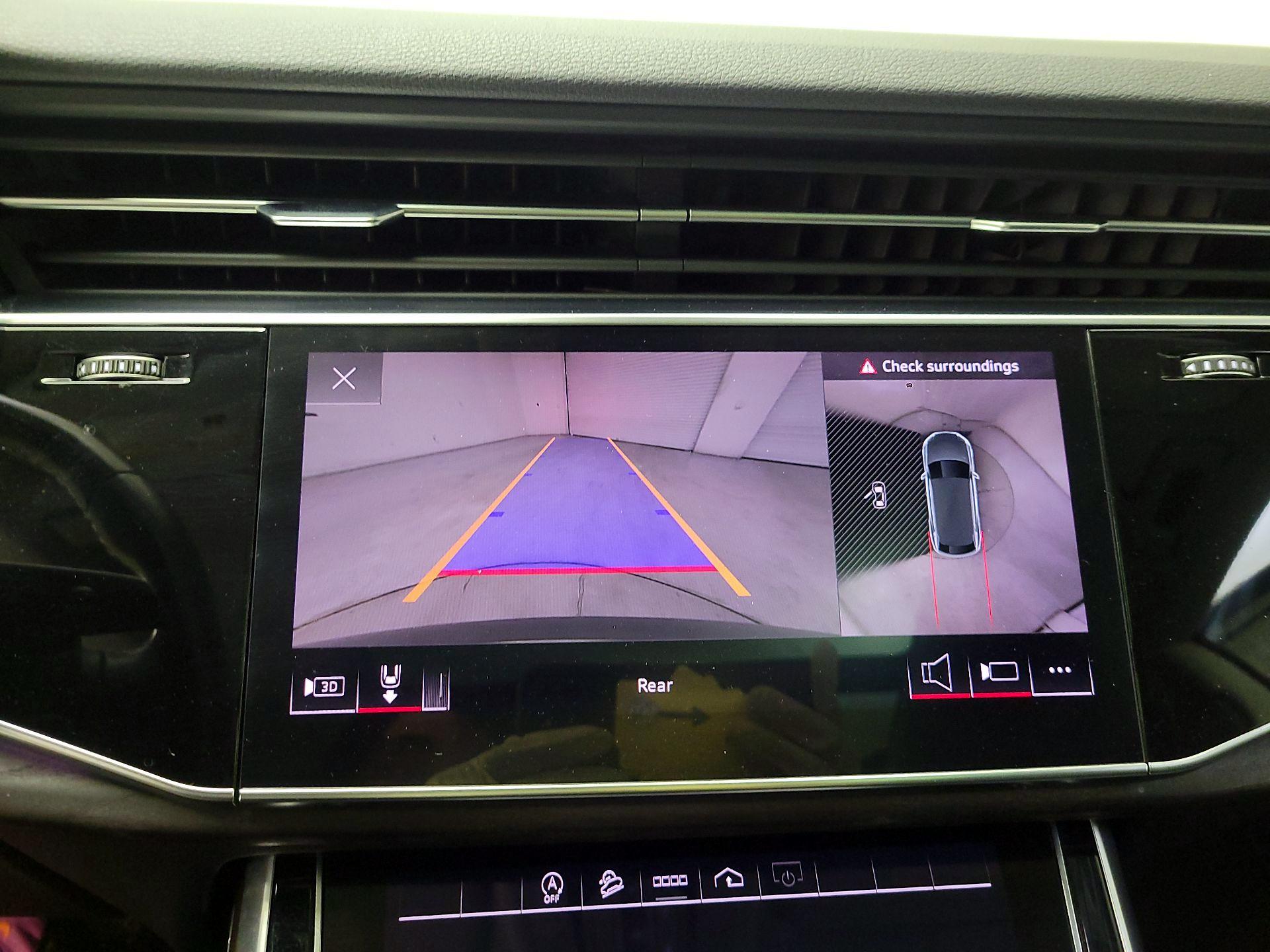 Thumbnail: 2021 Audi Q8 - 14