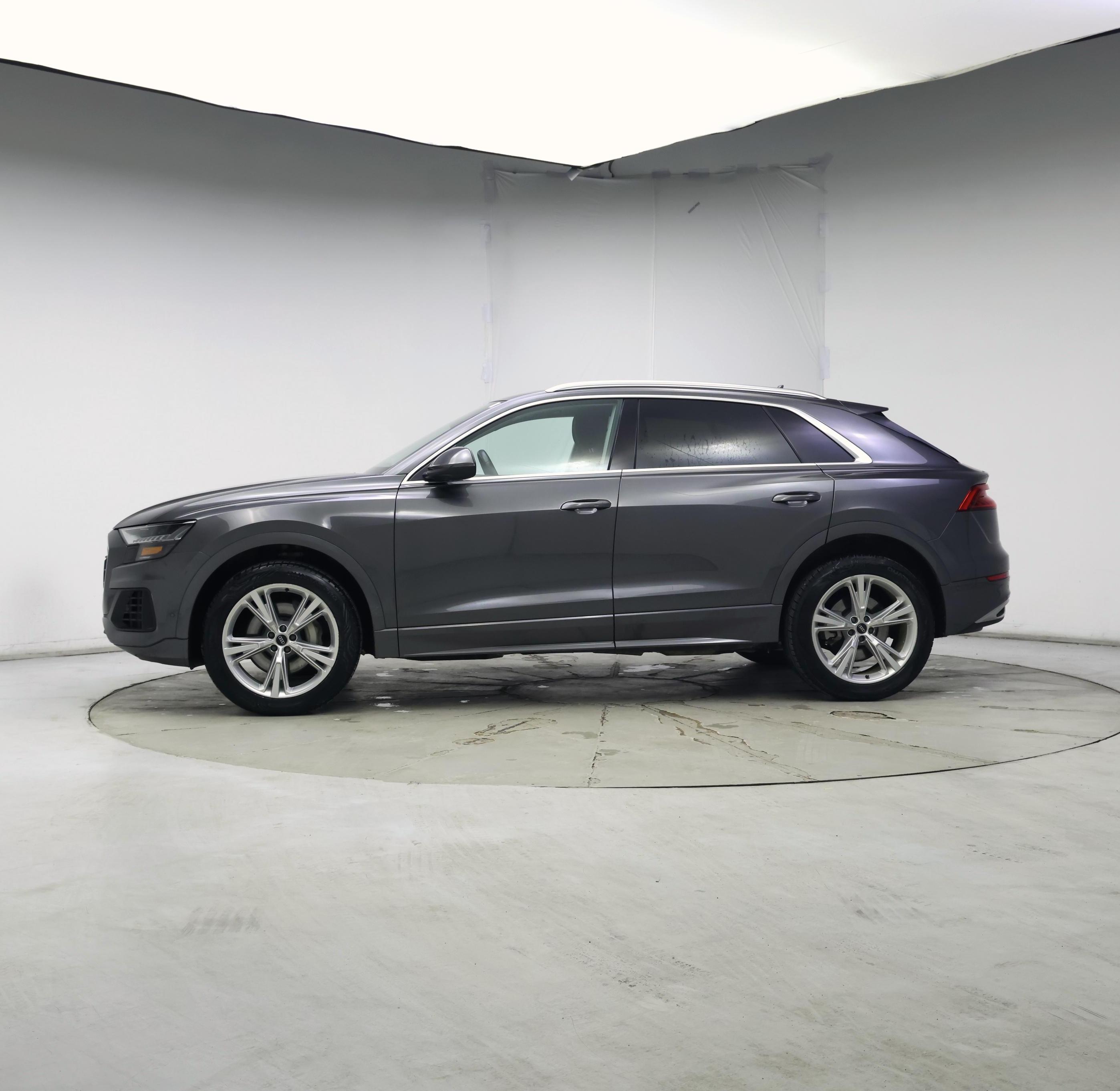 Thumbnail: 2021 Audi Q8 - 3