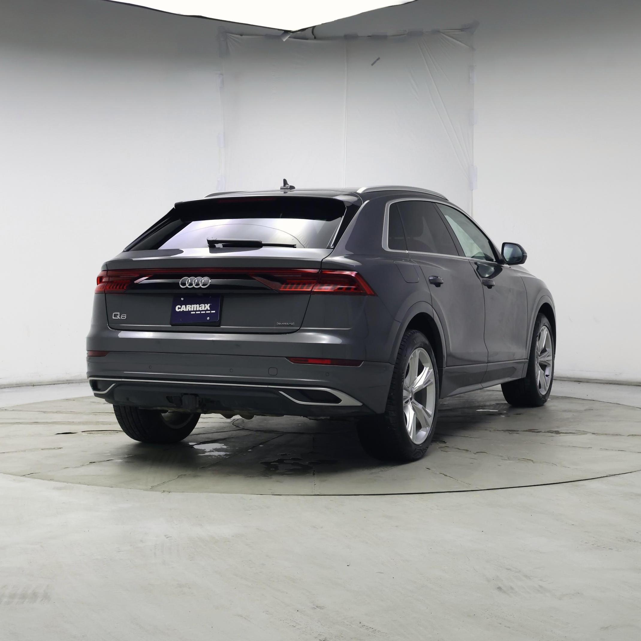 Thumbnail: 2021 Audi Q8 - 8