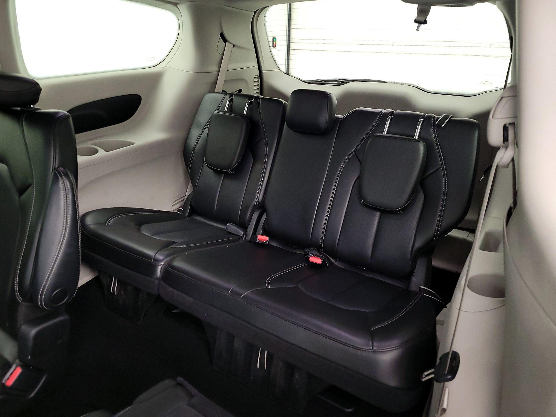 Thumbnail: 2023 Chrysler Pacifica - 20