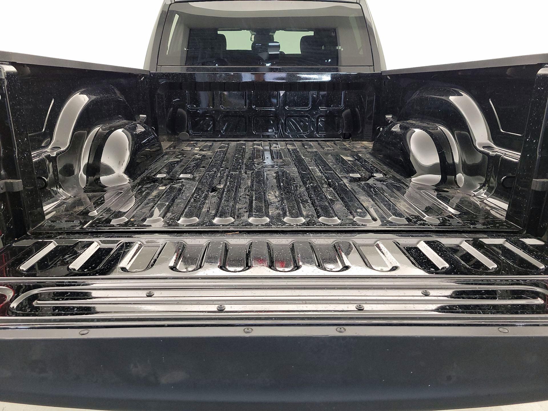 Thumbnail: 2022 RAM 1500 Classic - 20