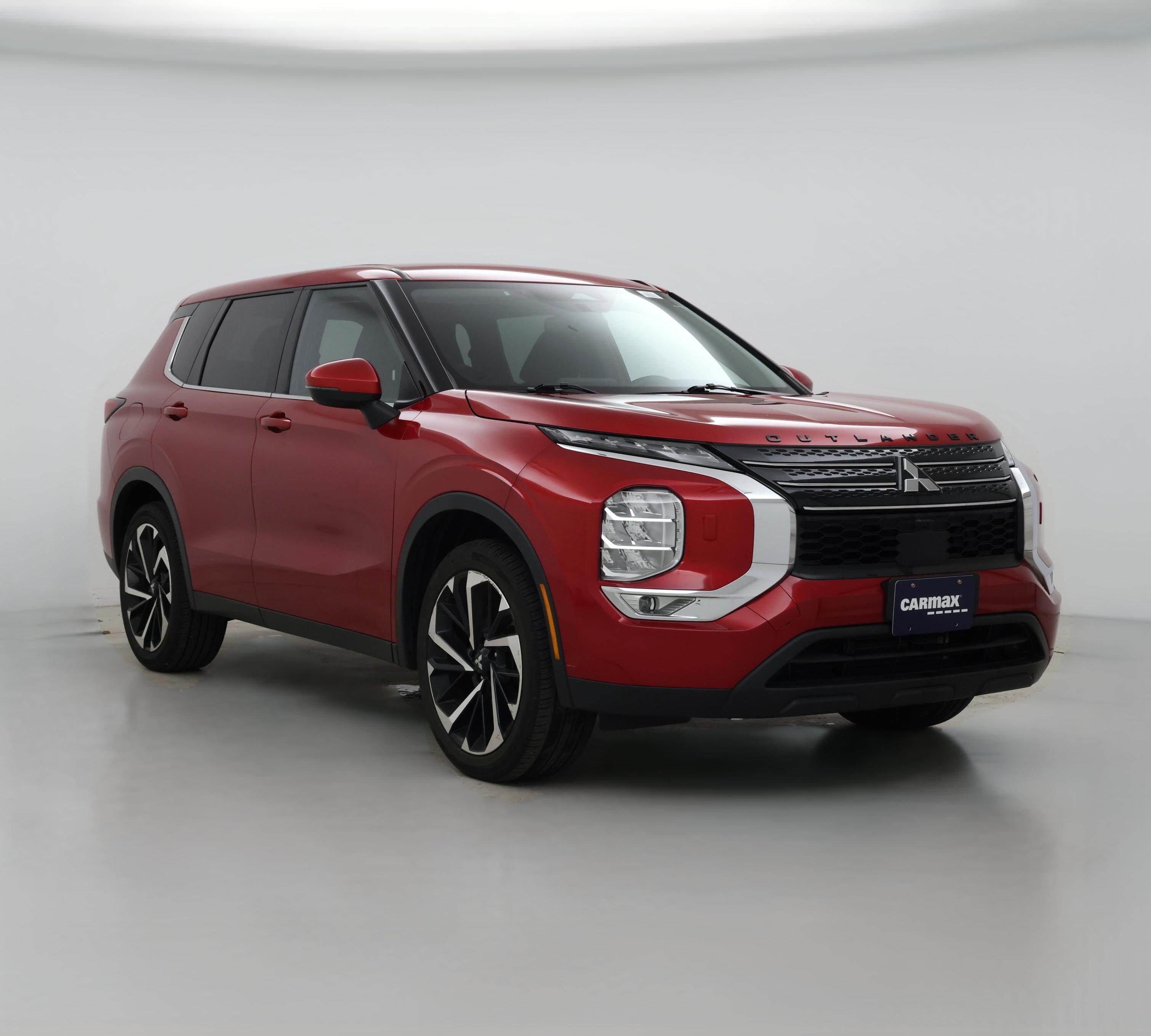 Thumbnail: 2022 Mitsubishi Outlander - 1