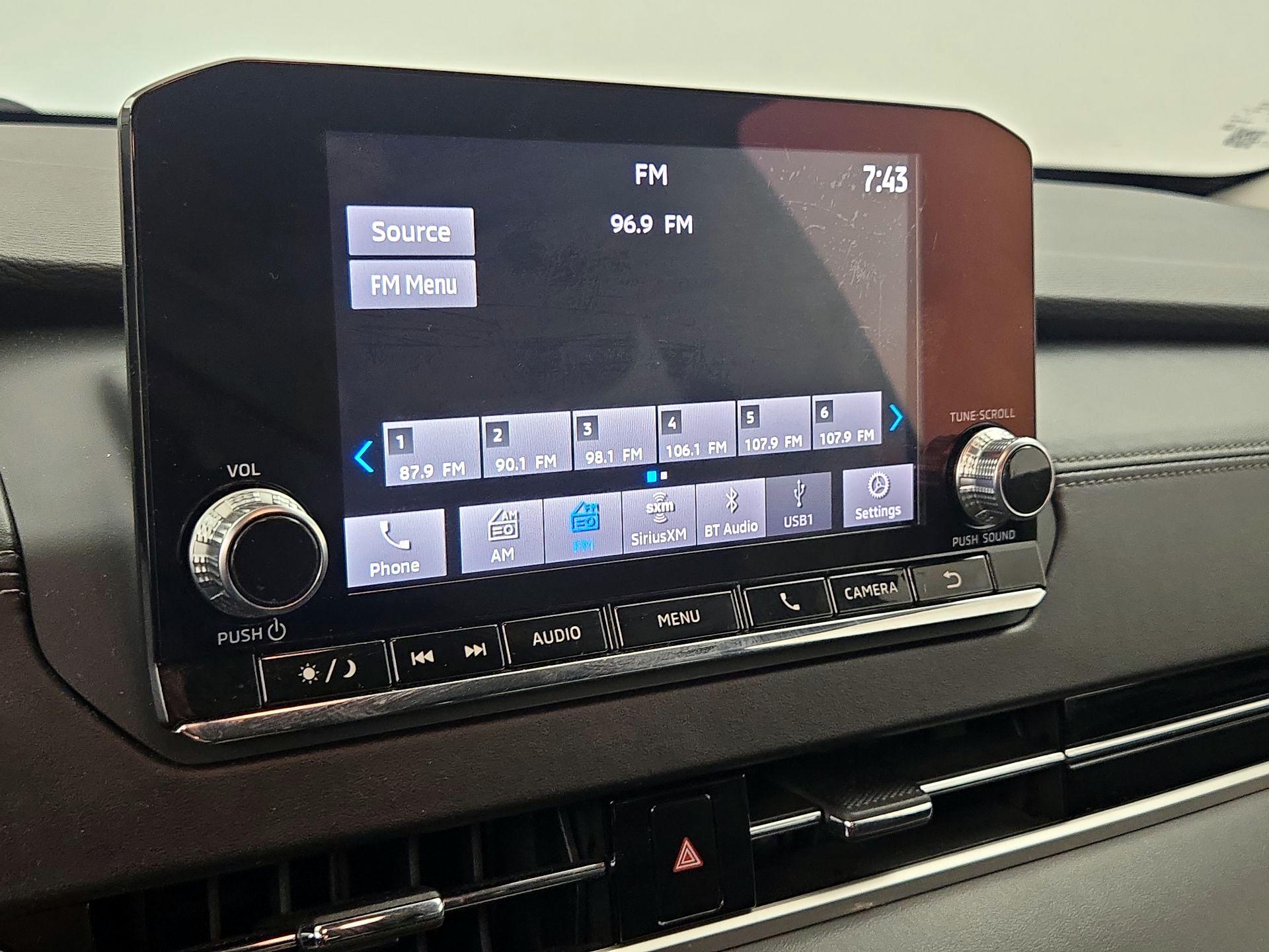 Thumbnail: 2022 Mitsubishi Outlander - 15