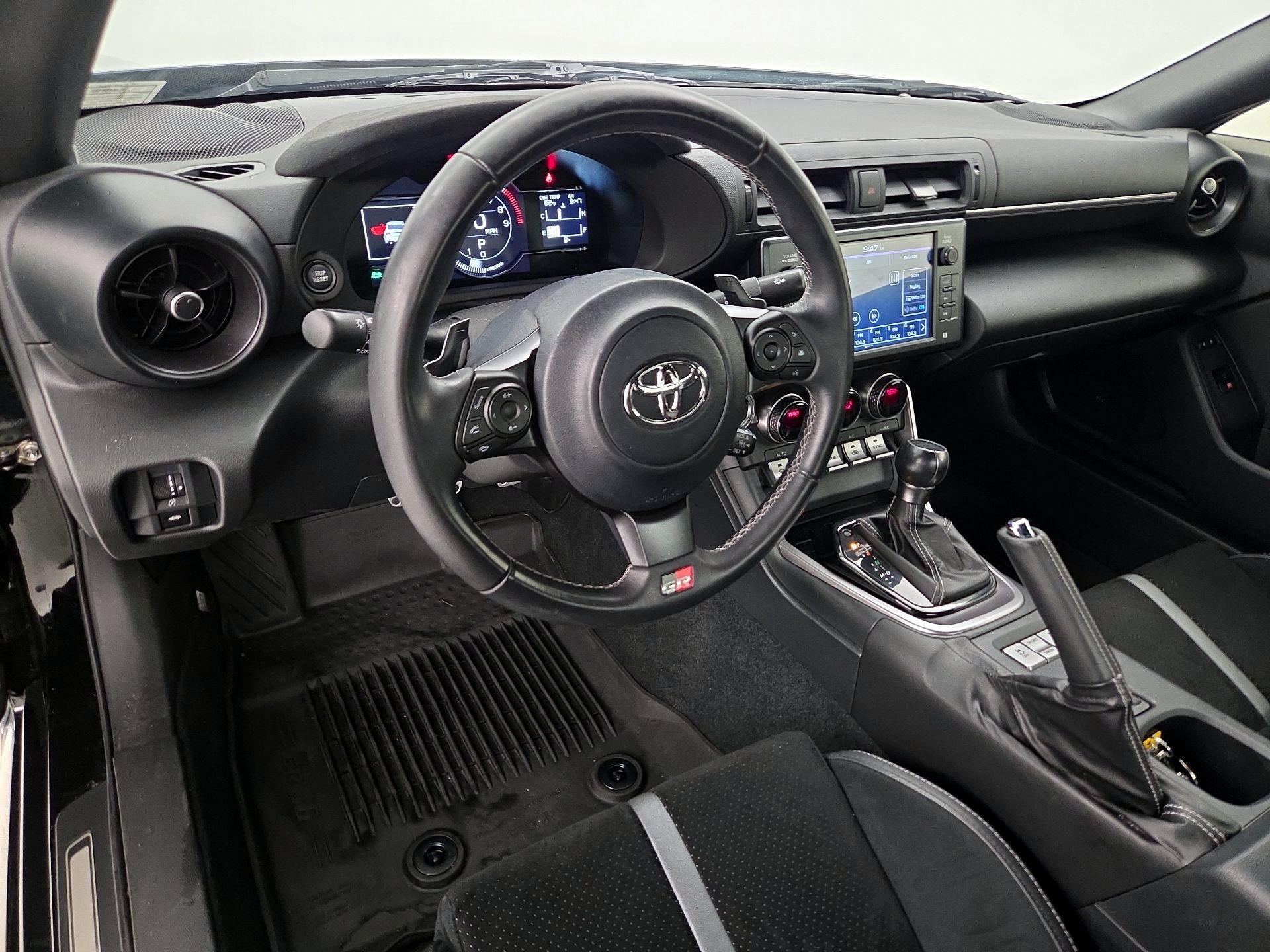 Thumbnail: 2024 Toyota GR86 - 9