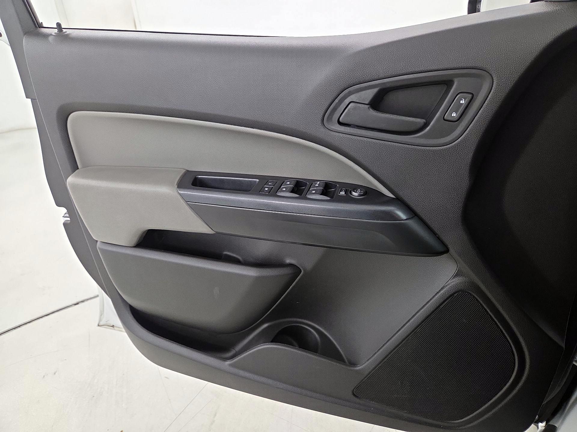 Thumbnail: 2021 Chevrolet Colorado - 12