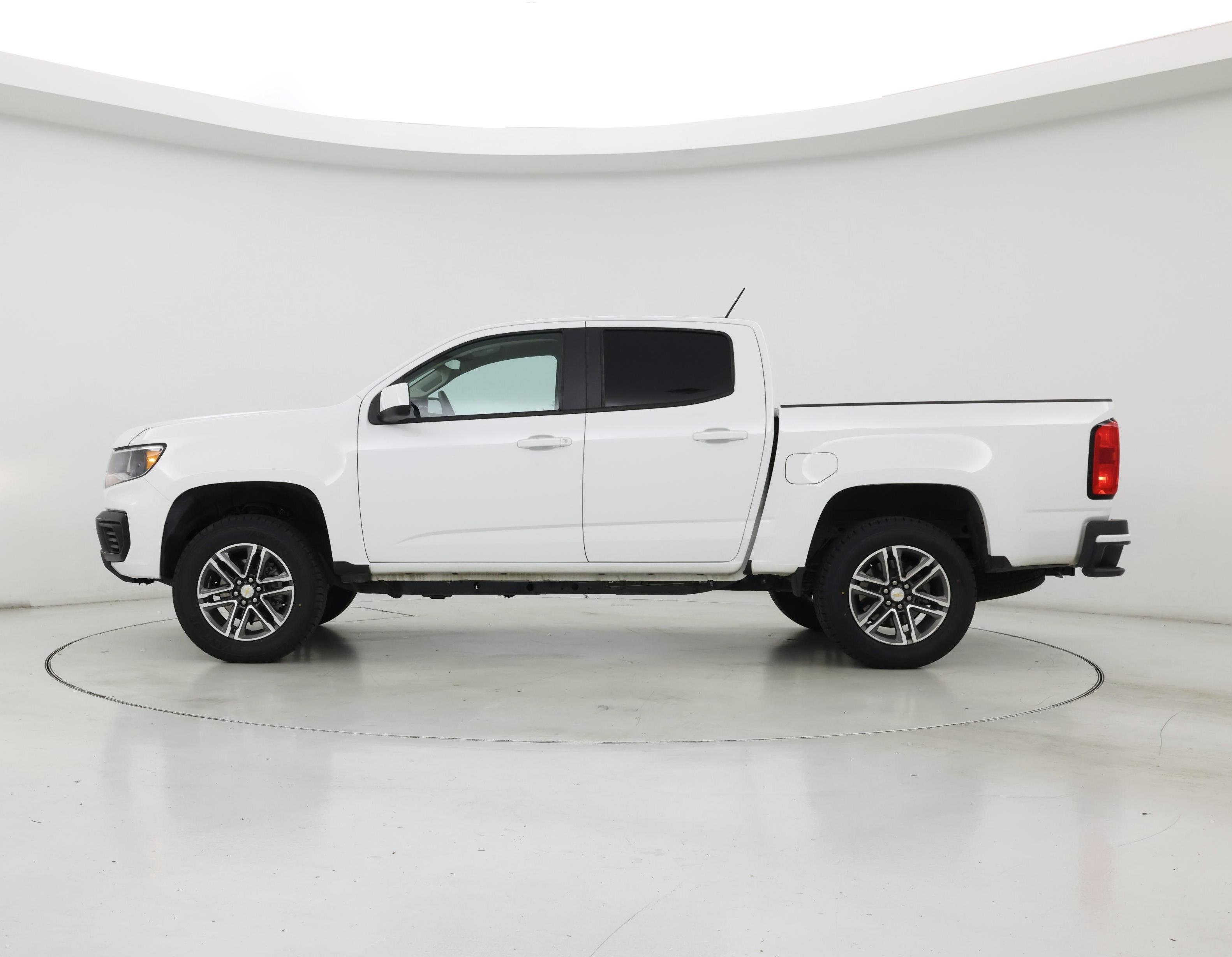 Thumbnail: 2021 Chevrolet Colorado - 3