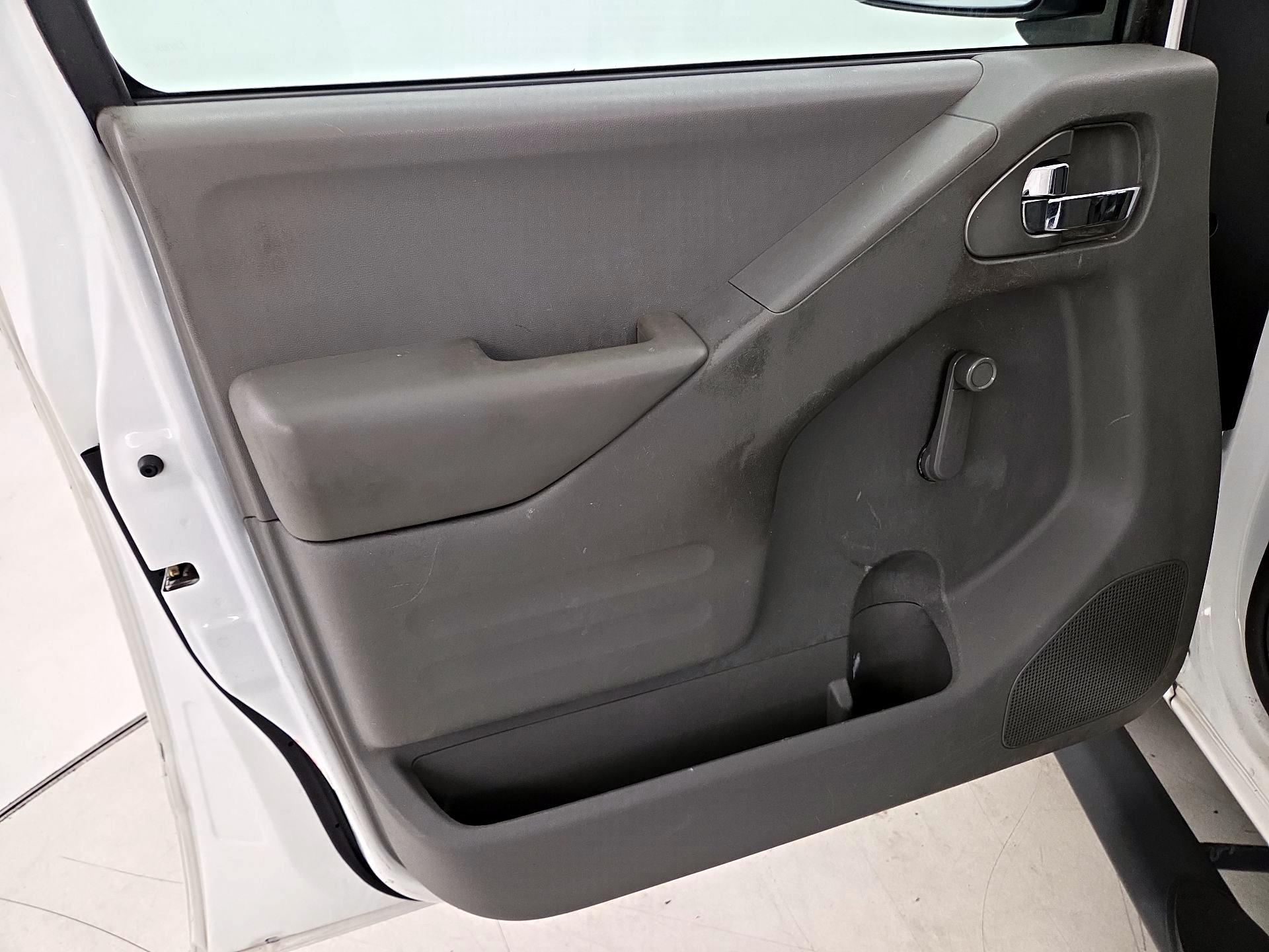 Thumbnail: 2016 Nissan Frontier - 12