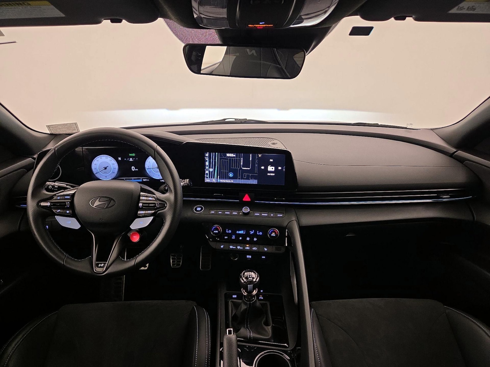 2025 Hyundai Elantra N - Photo 10