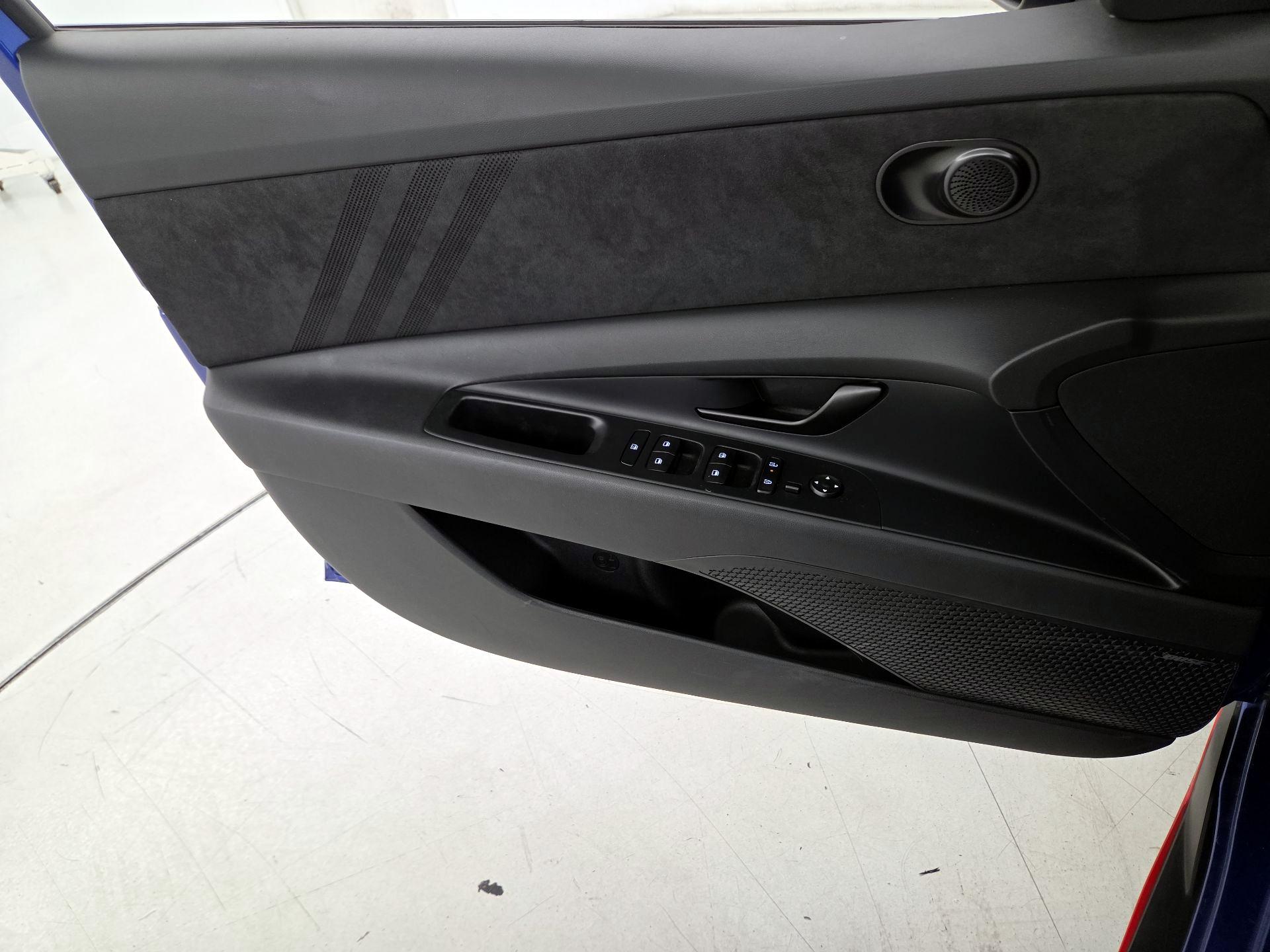 Thumbnail: 2025 Hyundai Elantra - 12