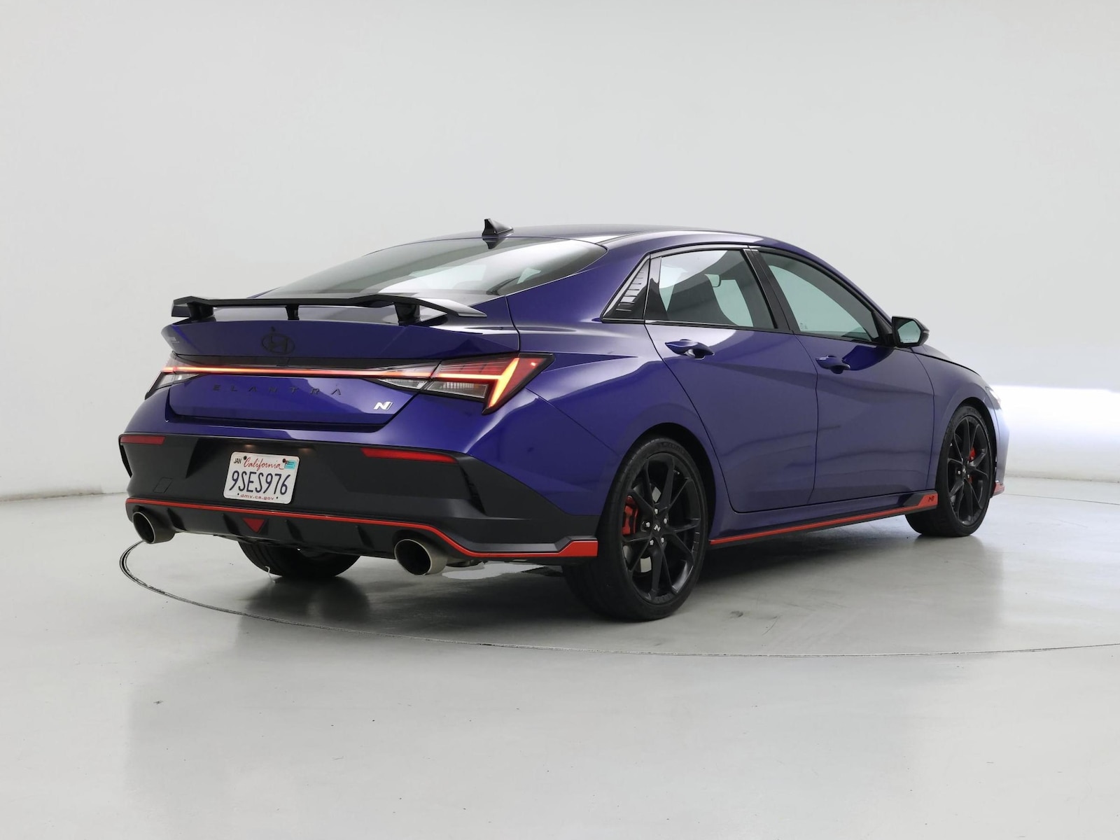 2025 Hyundai Elantra N - Photo 9