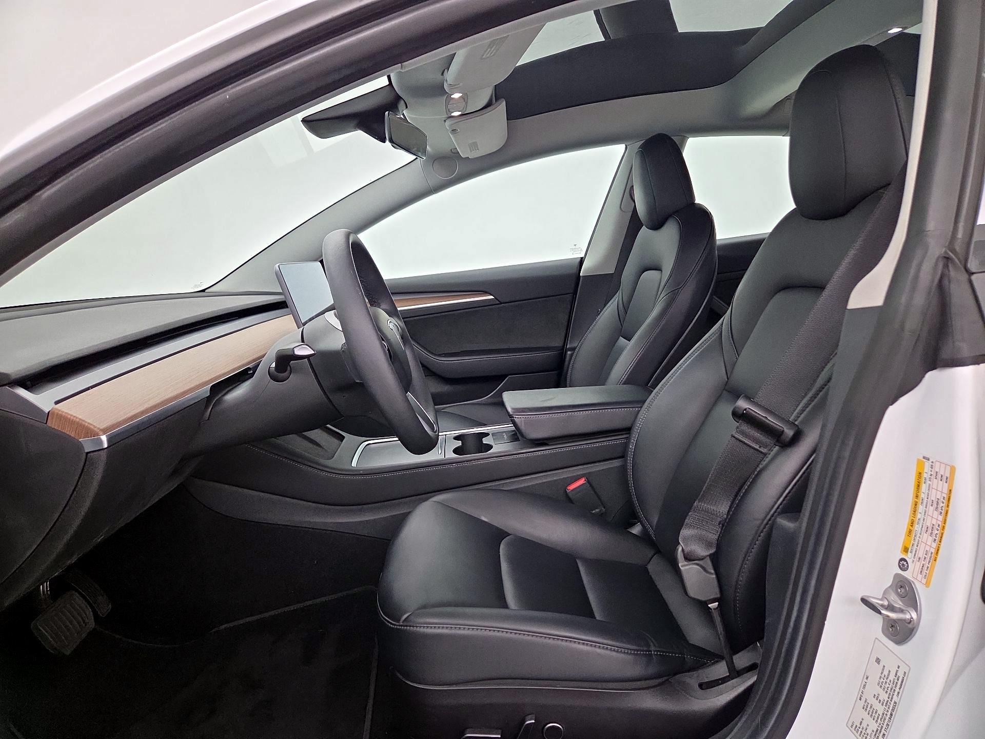 Thumbnail: 2021 Tesla Model 3 - 11