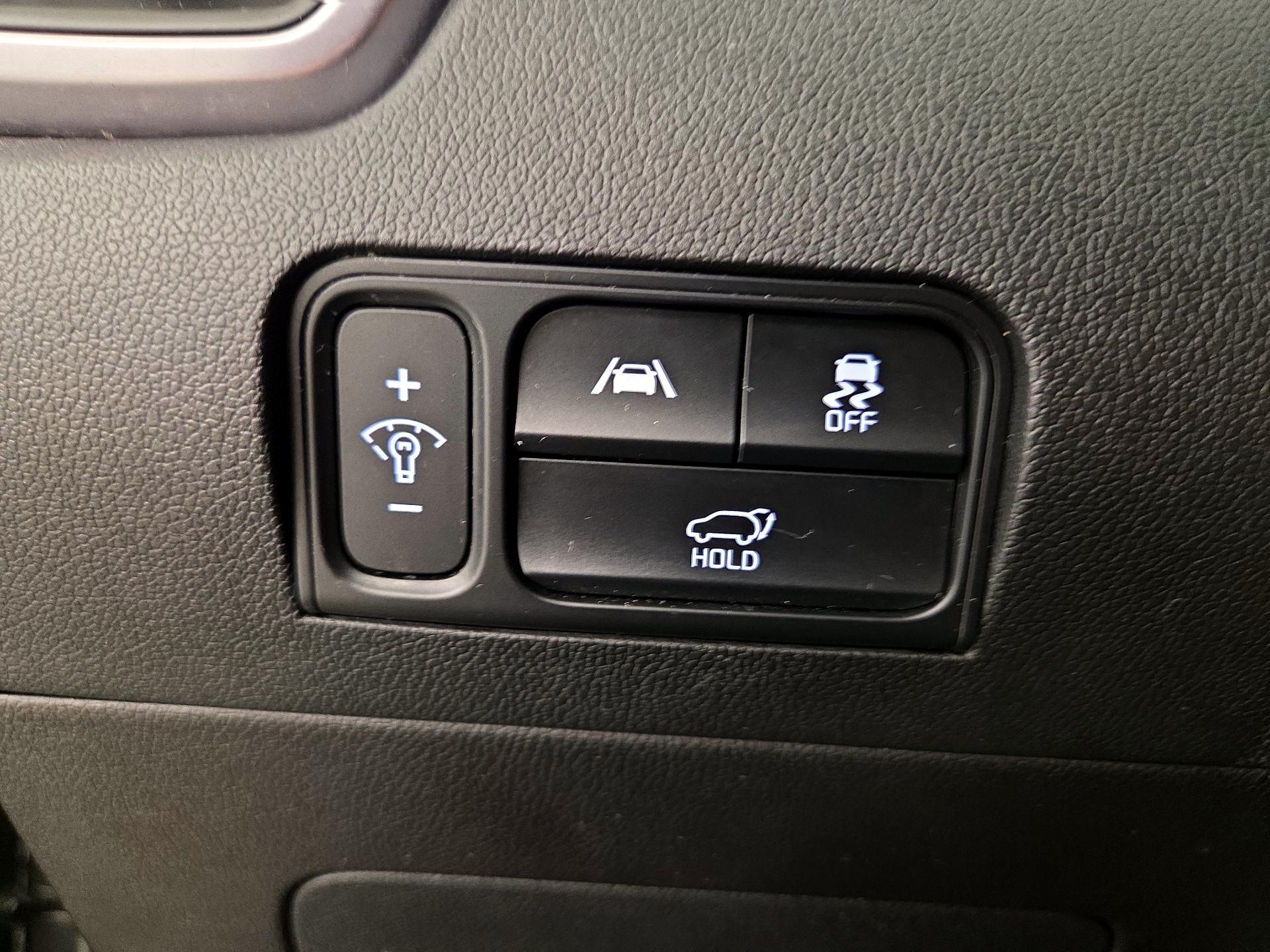 Thumbnail: 2023 Kia Sorento - 13