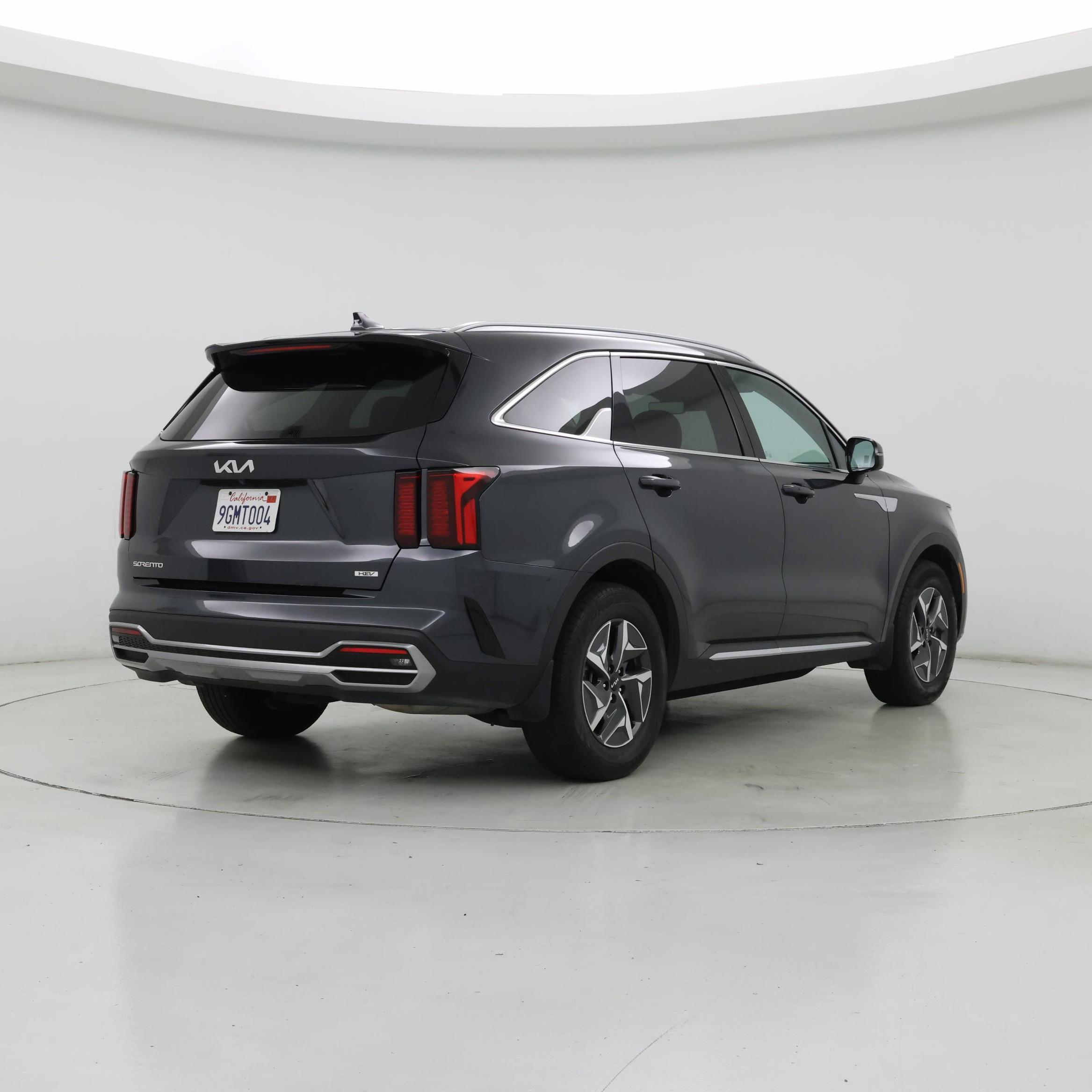 Thumbnail: 2023 Kia Sorento - 8