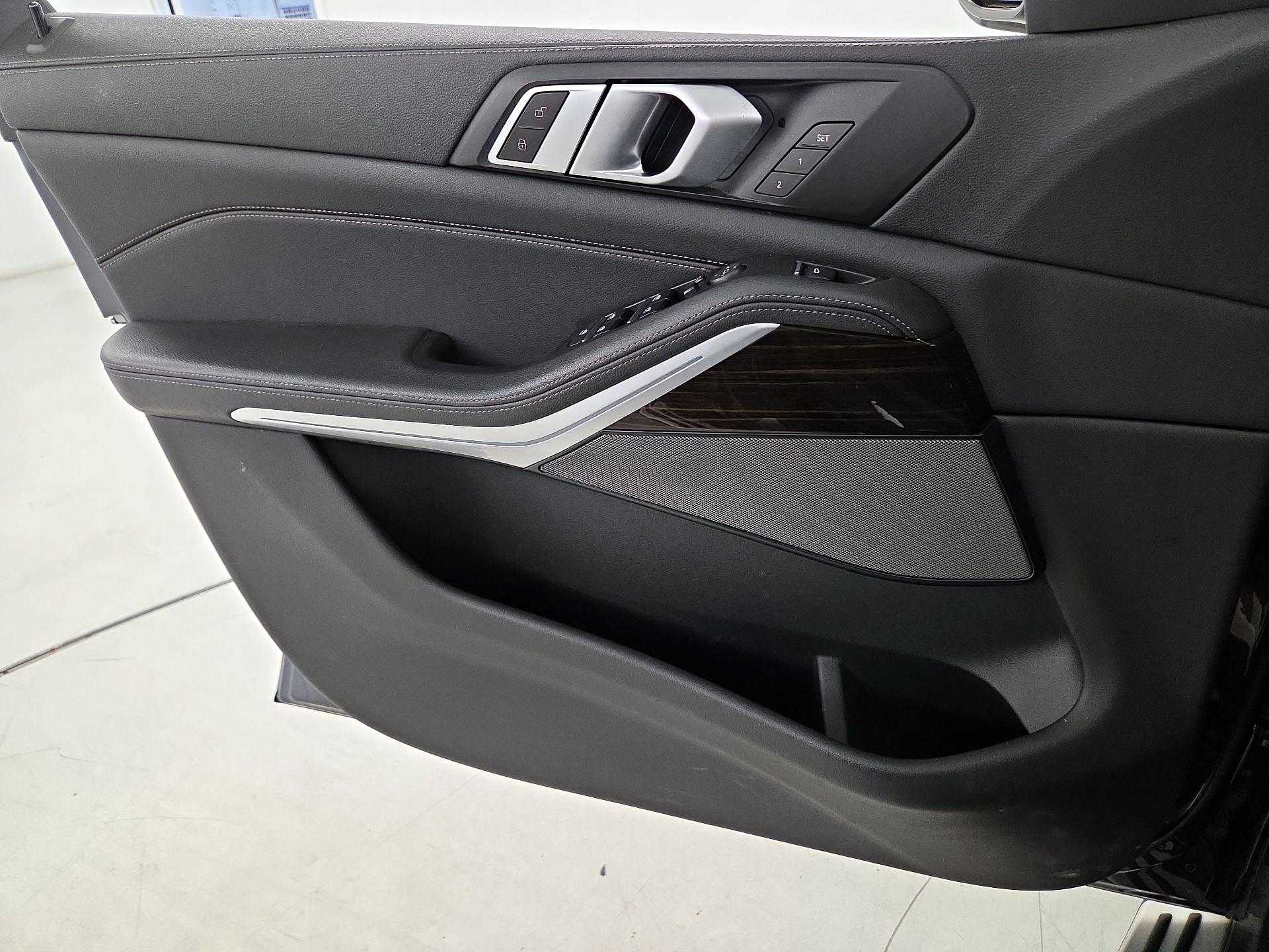 Thumbnail: 2020 BMW X5 - 12