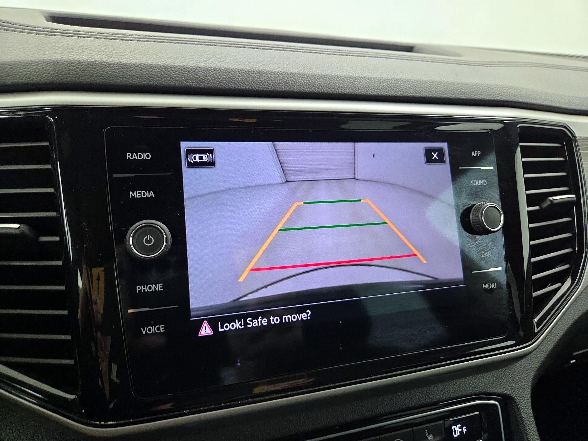 Thumbnail: 2023 Volkswagen Atlas - 14