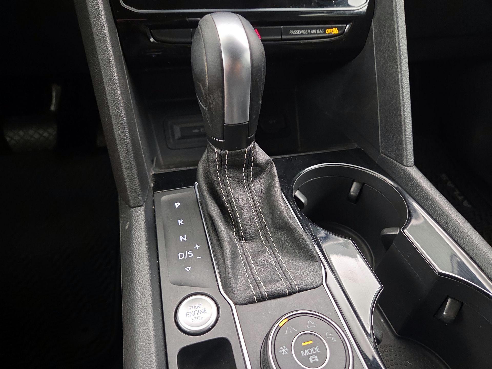 Thumbnail: 2023 Volkswagen Atlas - 17