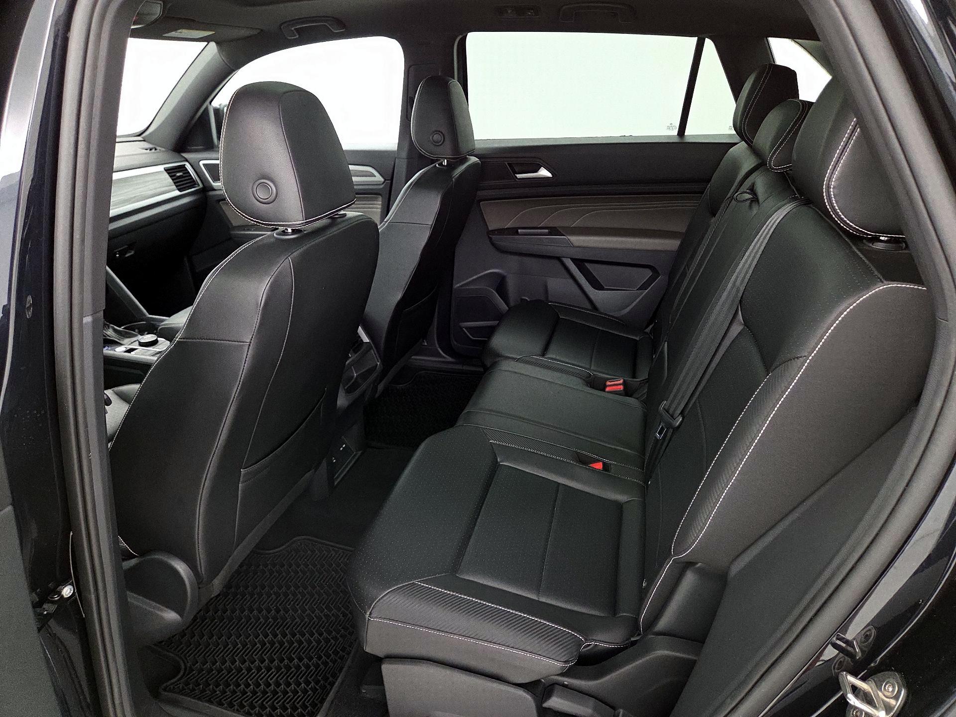 Thumbnail: 2023 Volkswagen Atlas - 20