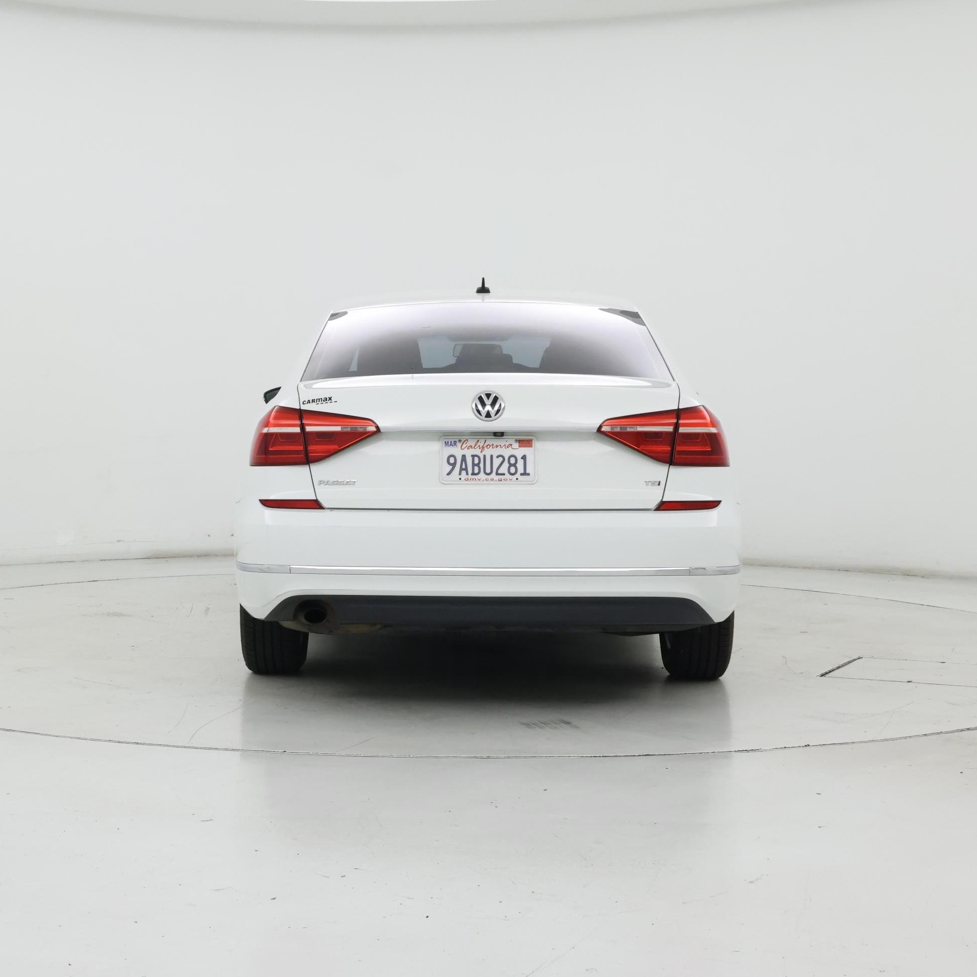 Thumbnail: 2016 Volkswagen Passat - 6