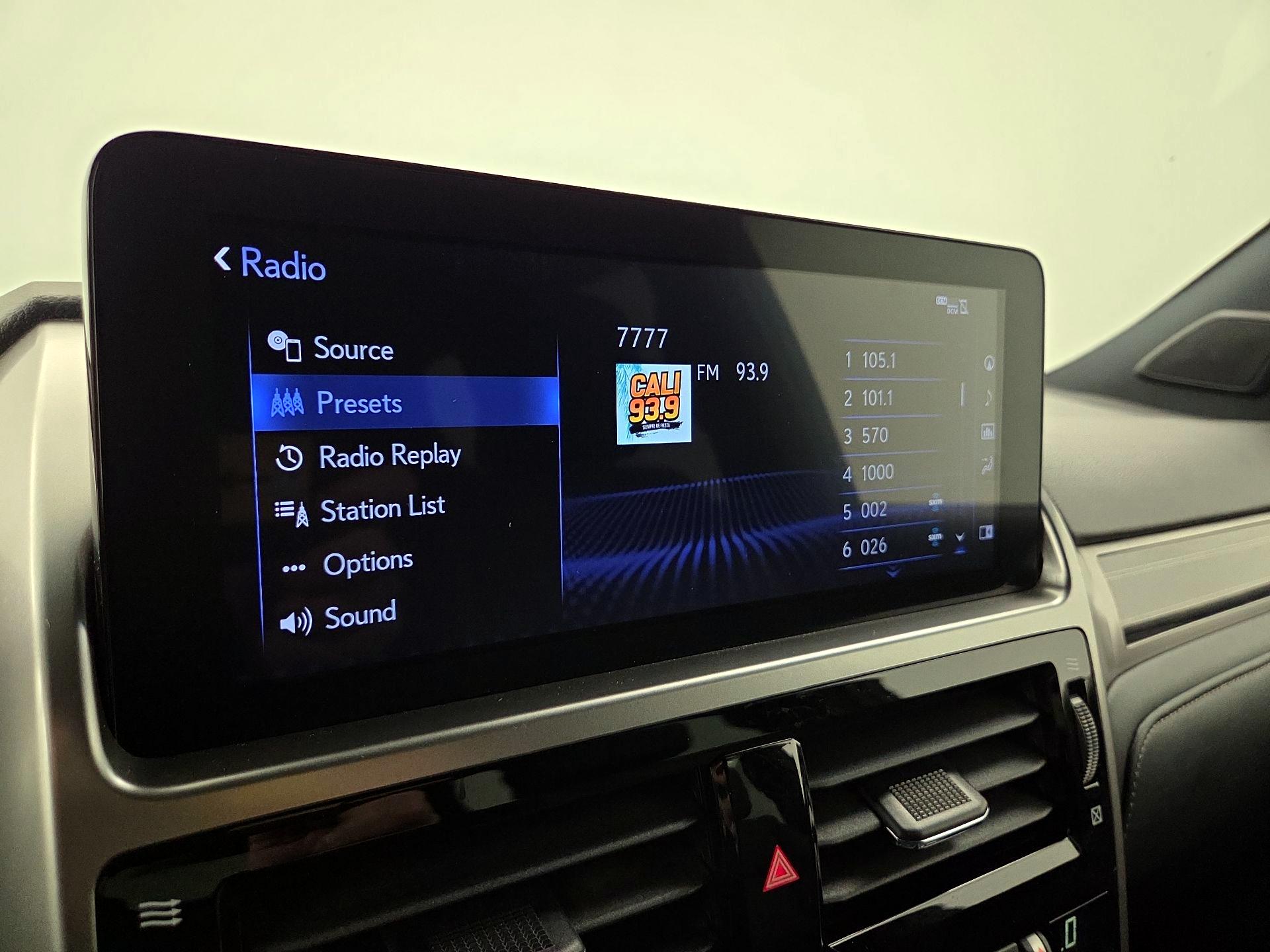 Thumbnail: 2023 Lexus GX - 16