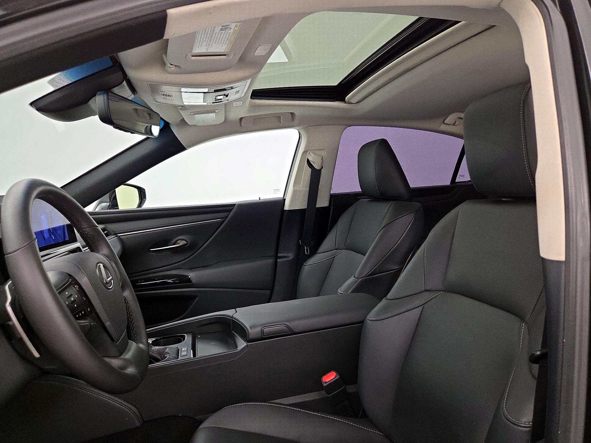 Thumbnail: 2024 Lexus ES - 19