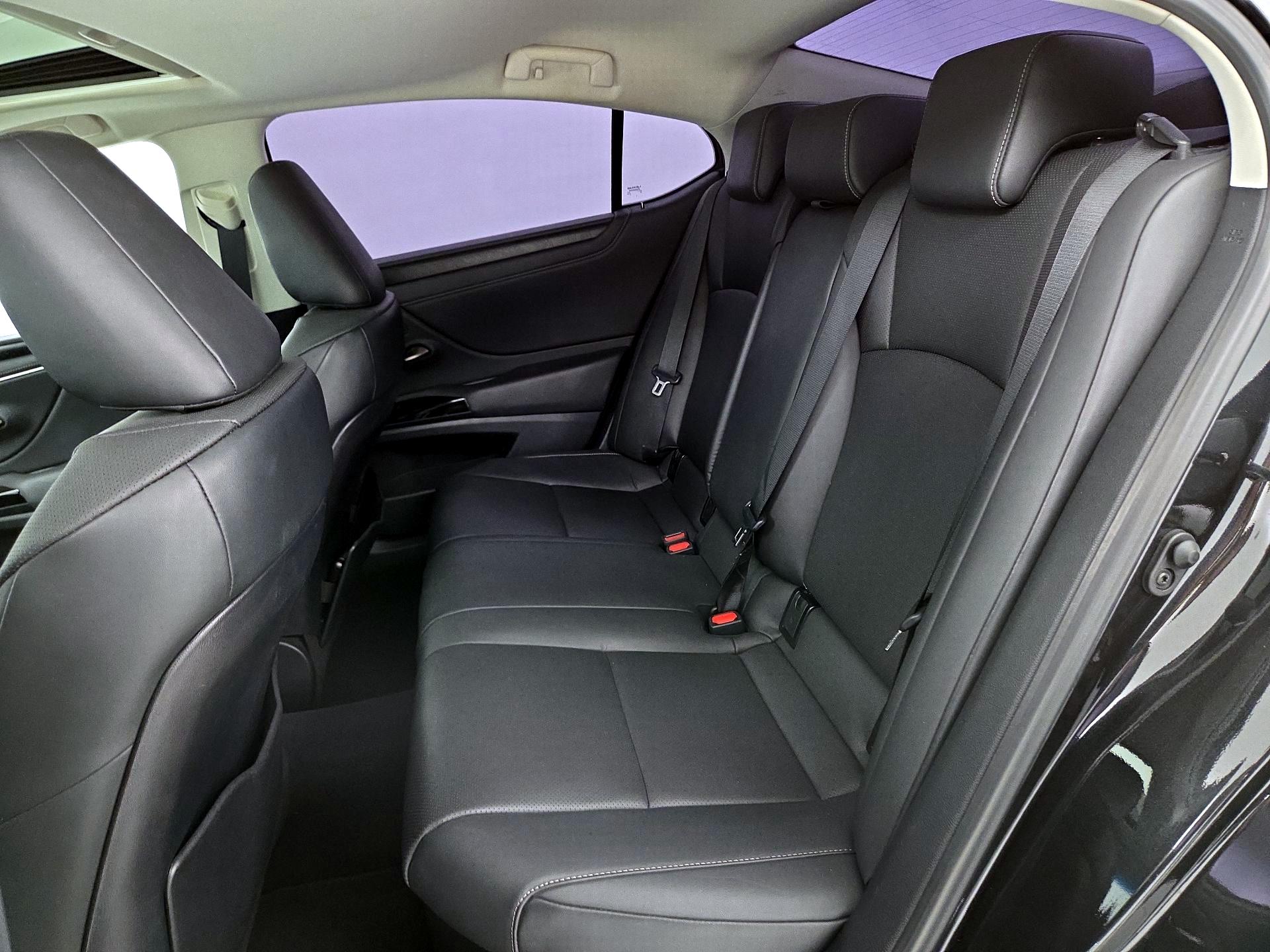 Thumbnail: 2024 Lexus ES - 20