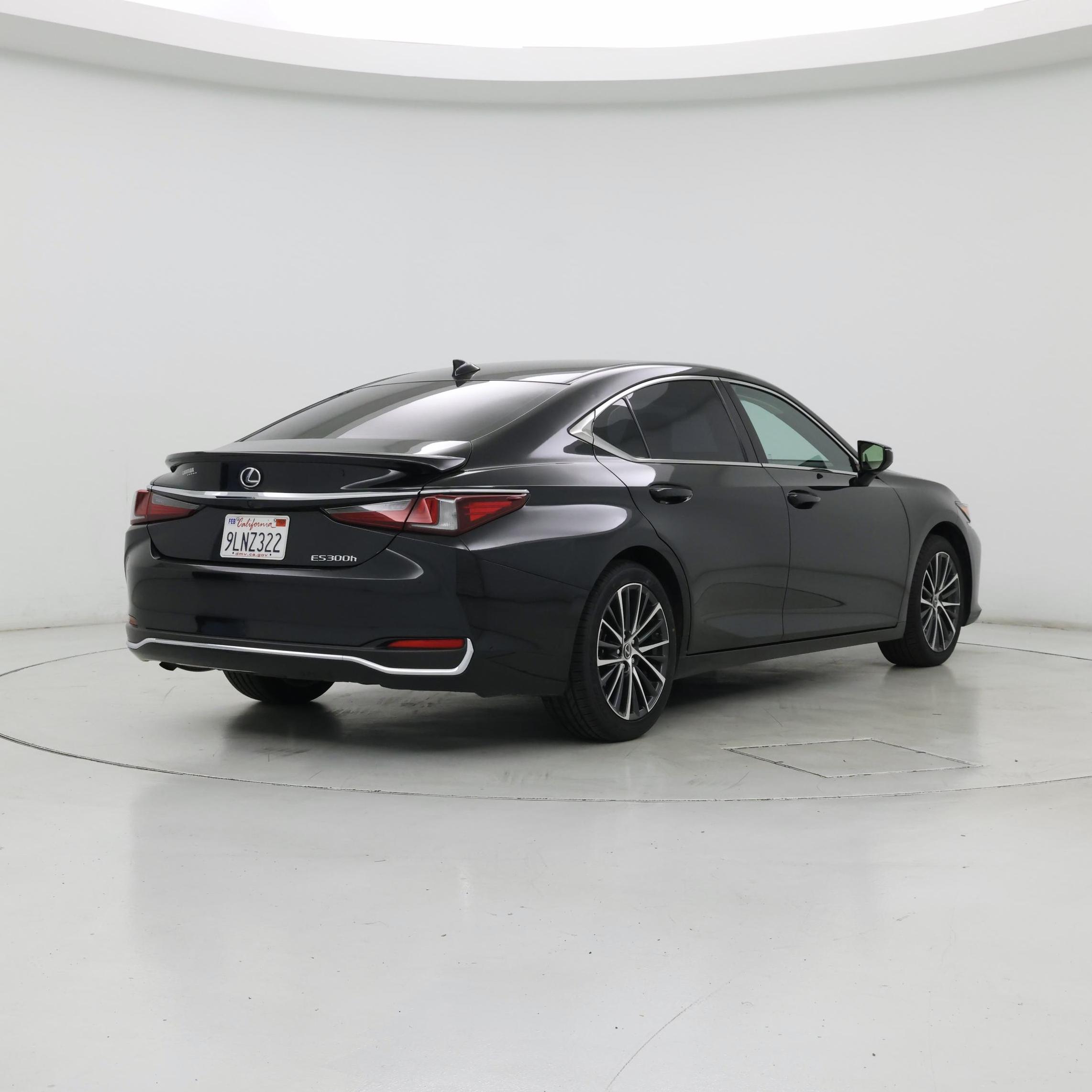 Thumbnail: 2024 Lexus ES - 8